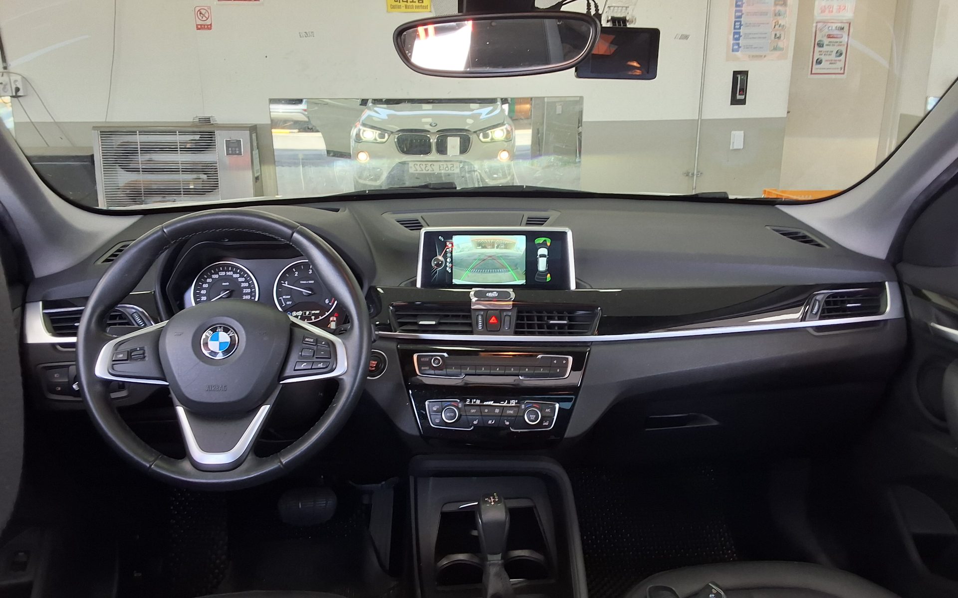 BMW X1 - 10
