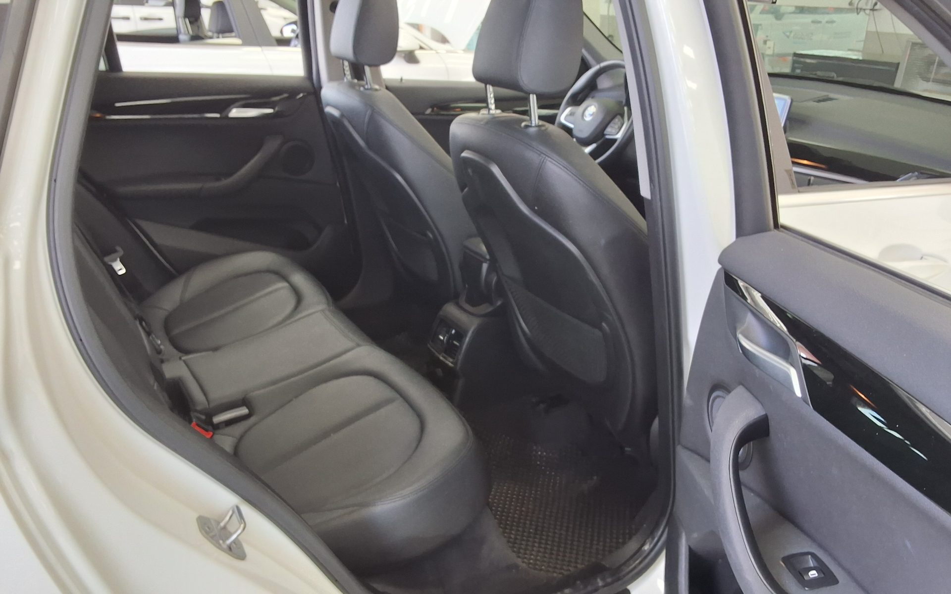 BMW X1 - 12