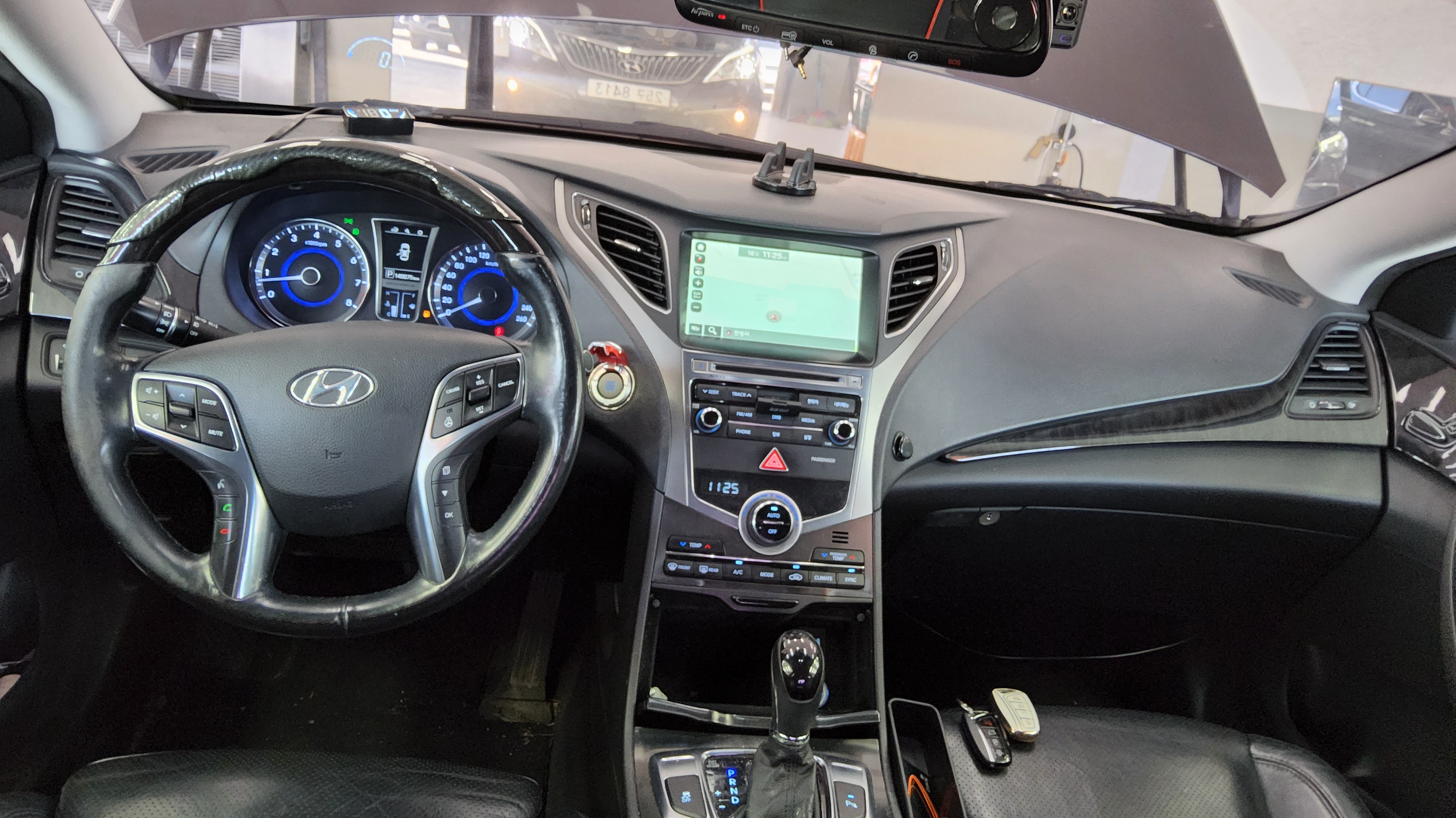 Hyundai Grandeur 2015 - Image 10