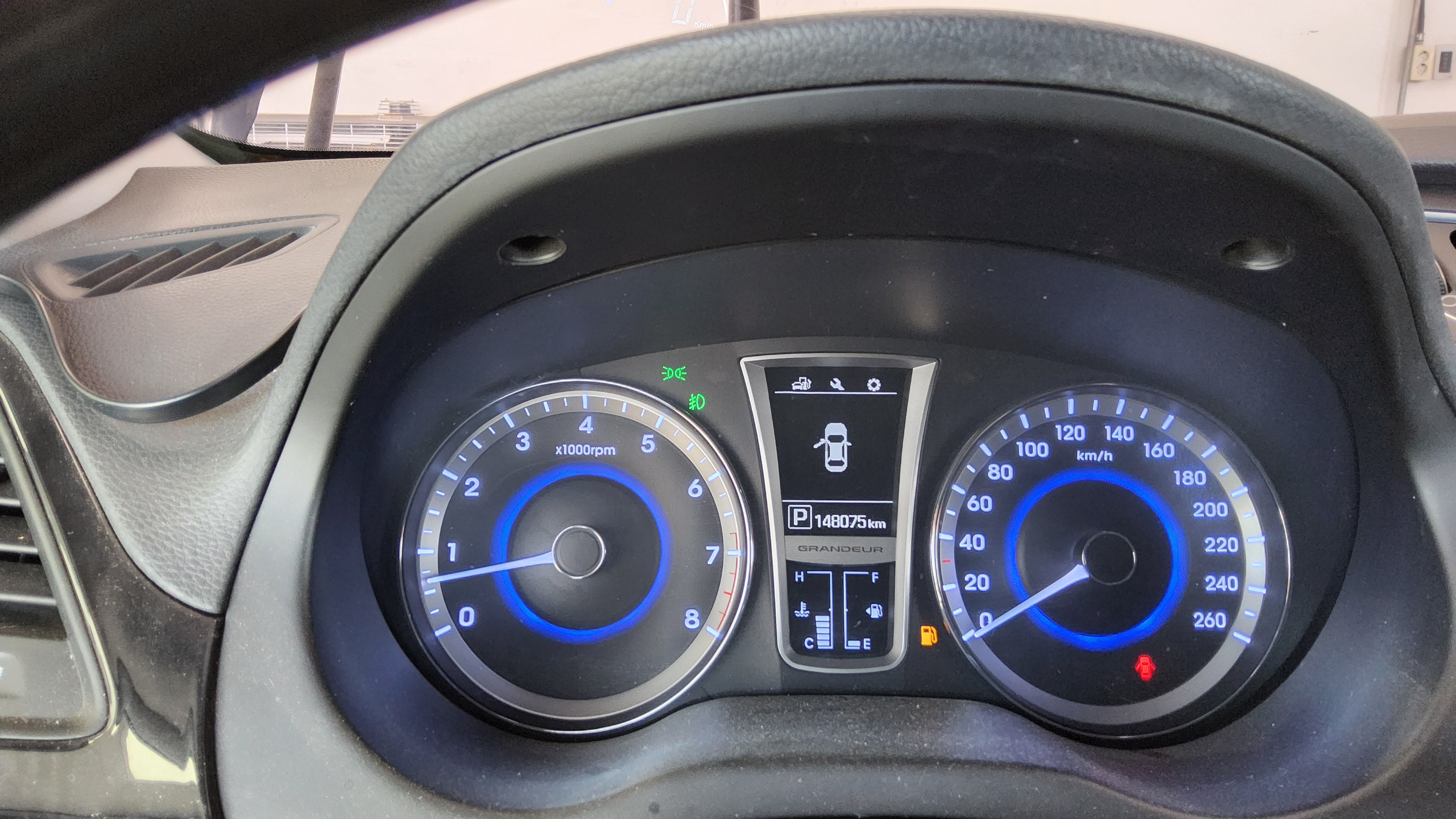 Hyundai Grandeur 2015 - Image 8