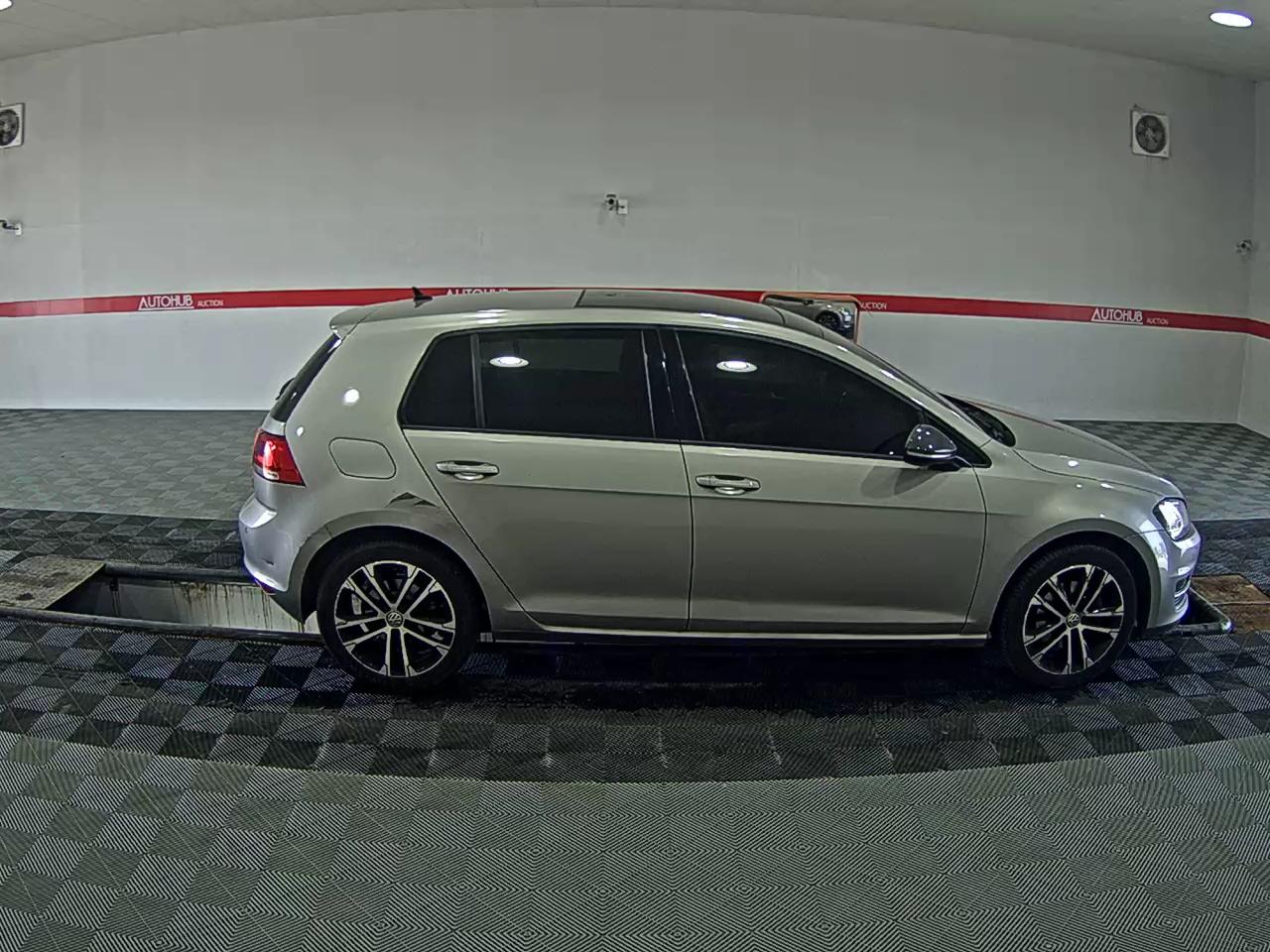 VOLKSWAGEN 골프 - 3