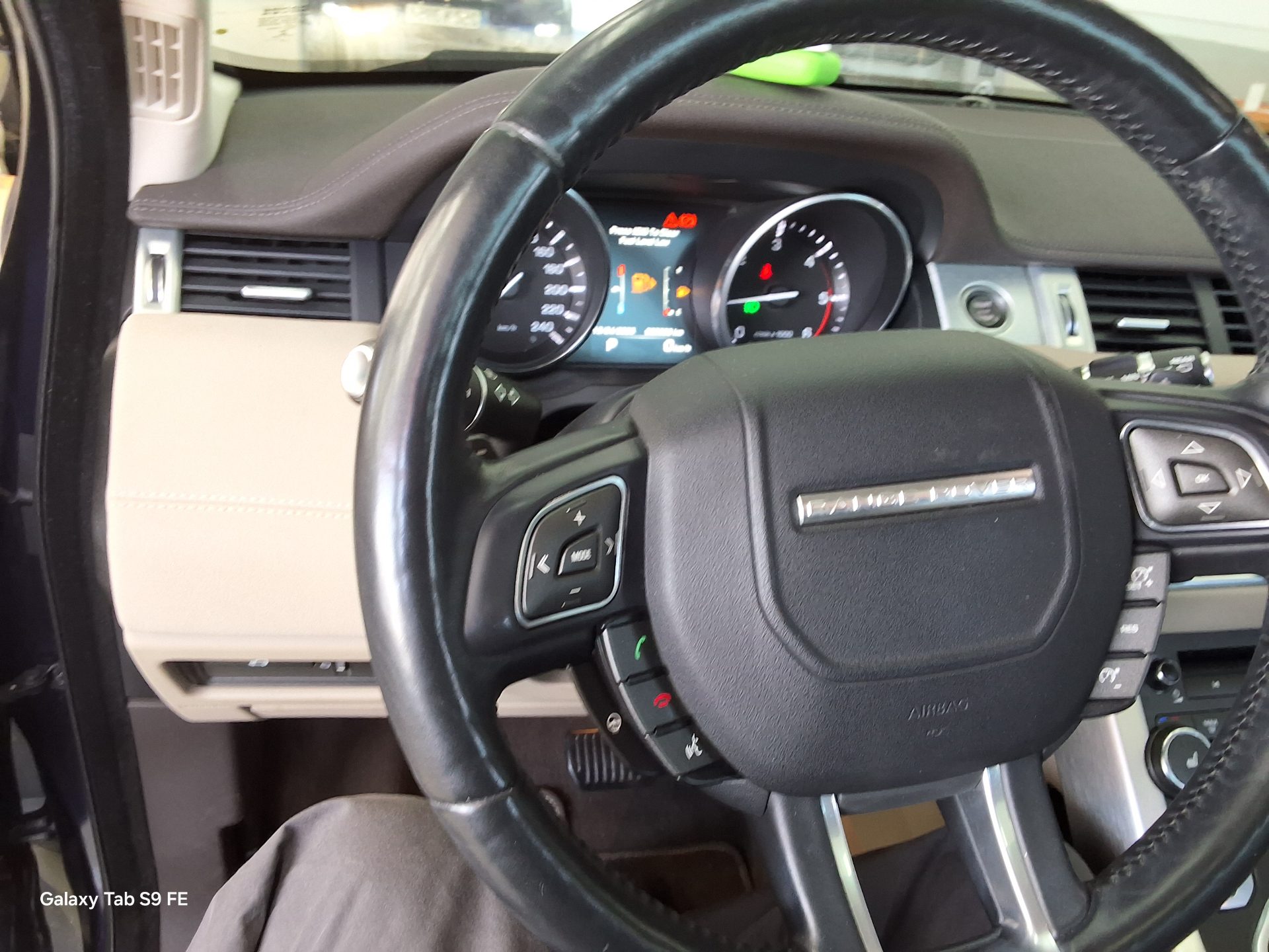 Land Rover Range Rover 2015 - Image 16