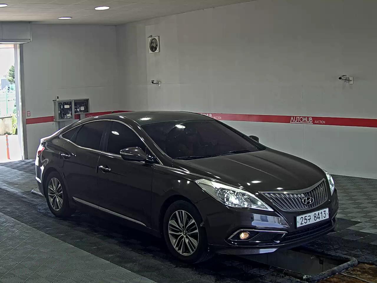 Hyundai Grandeur 2015 - Image 2