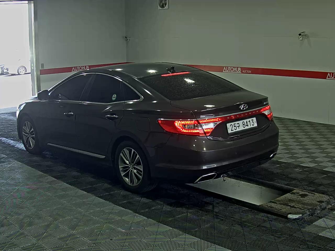 Hyundai Grandeur 2015 - Image 5