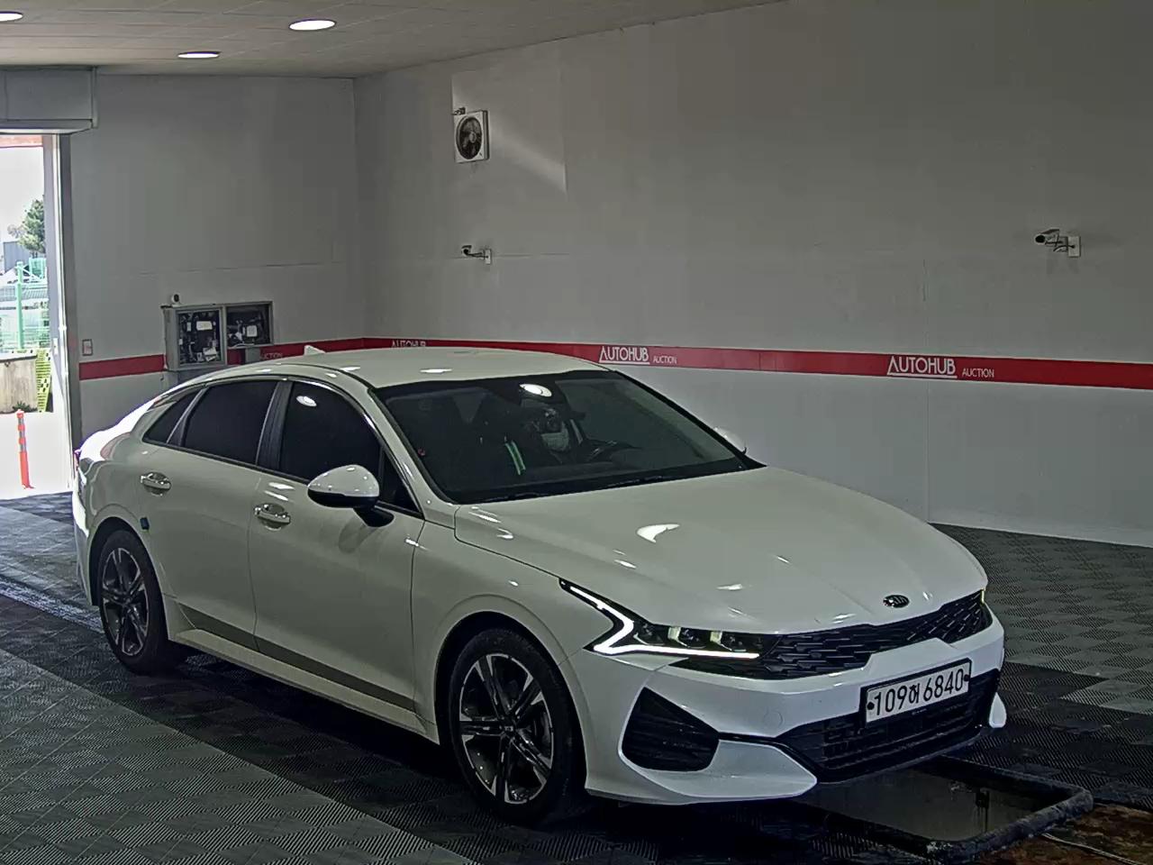Kia K5 2021 - Image 2