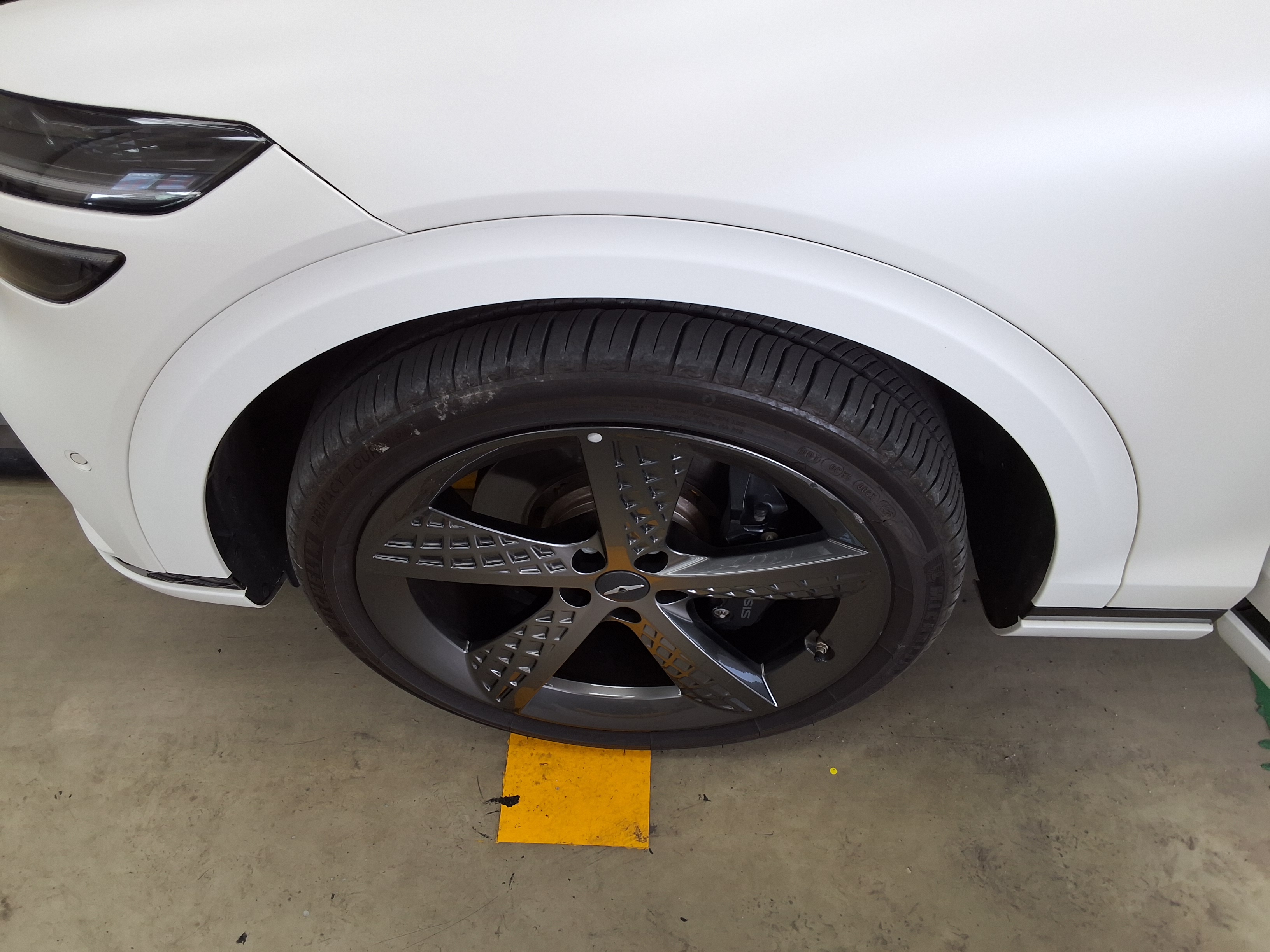 جينيسيس GV70 2021 - صورة 21