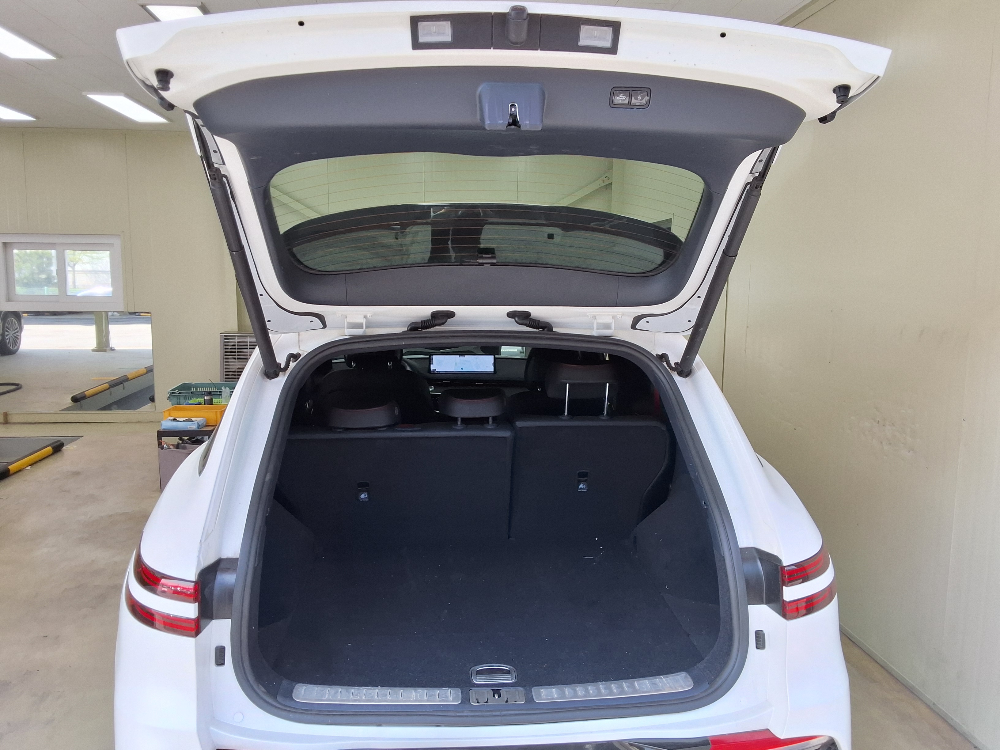 جينيسيس GV70 2021 - صورة 14