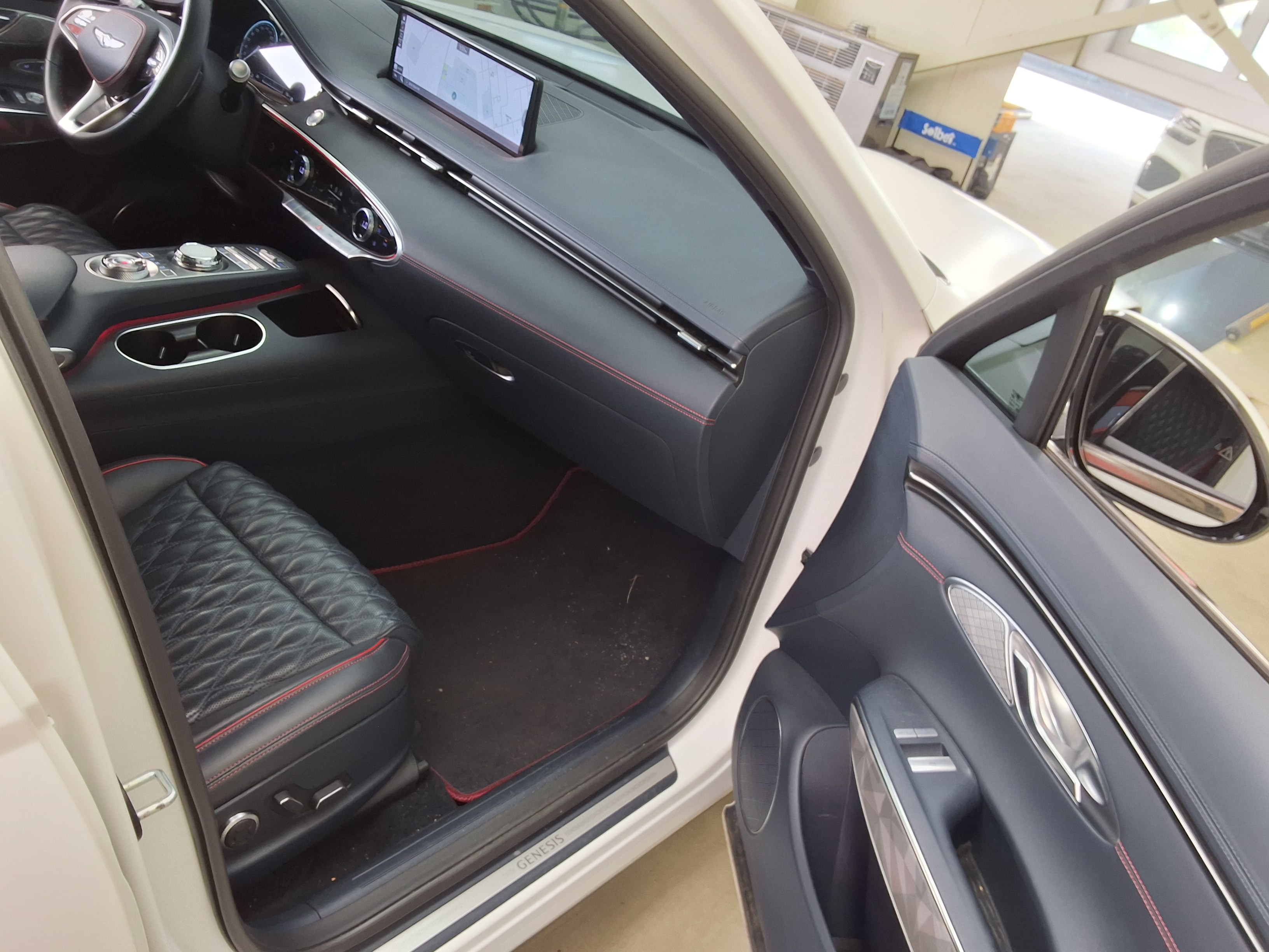 جينيسيس GV70 2021 - صورة 13