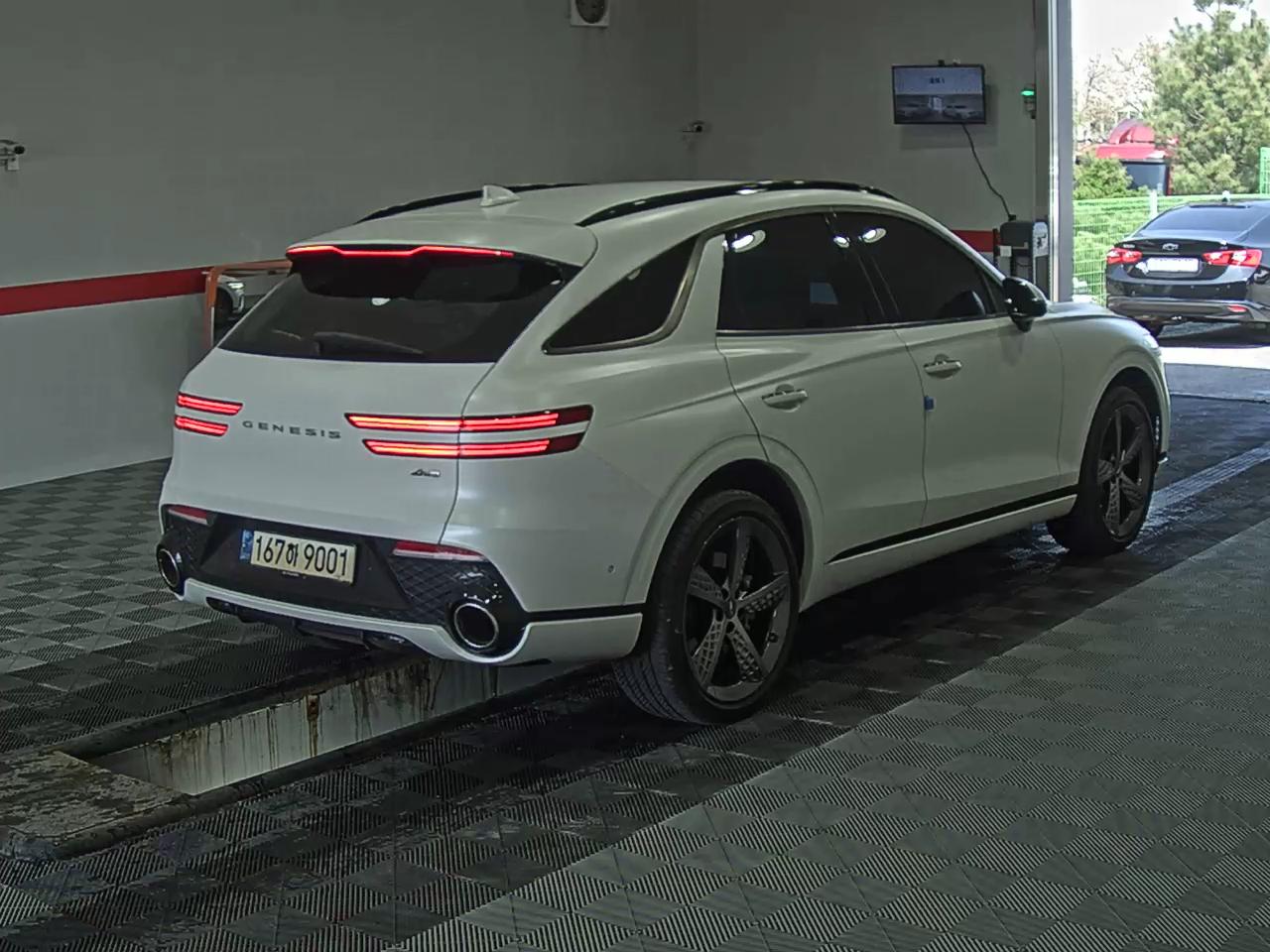 جينيسيس GV70 2021 - صورة 4