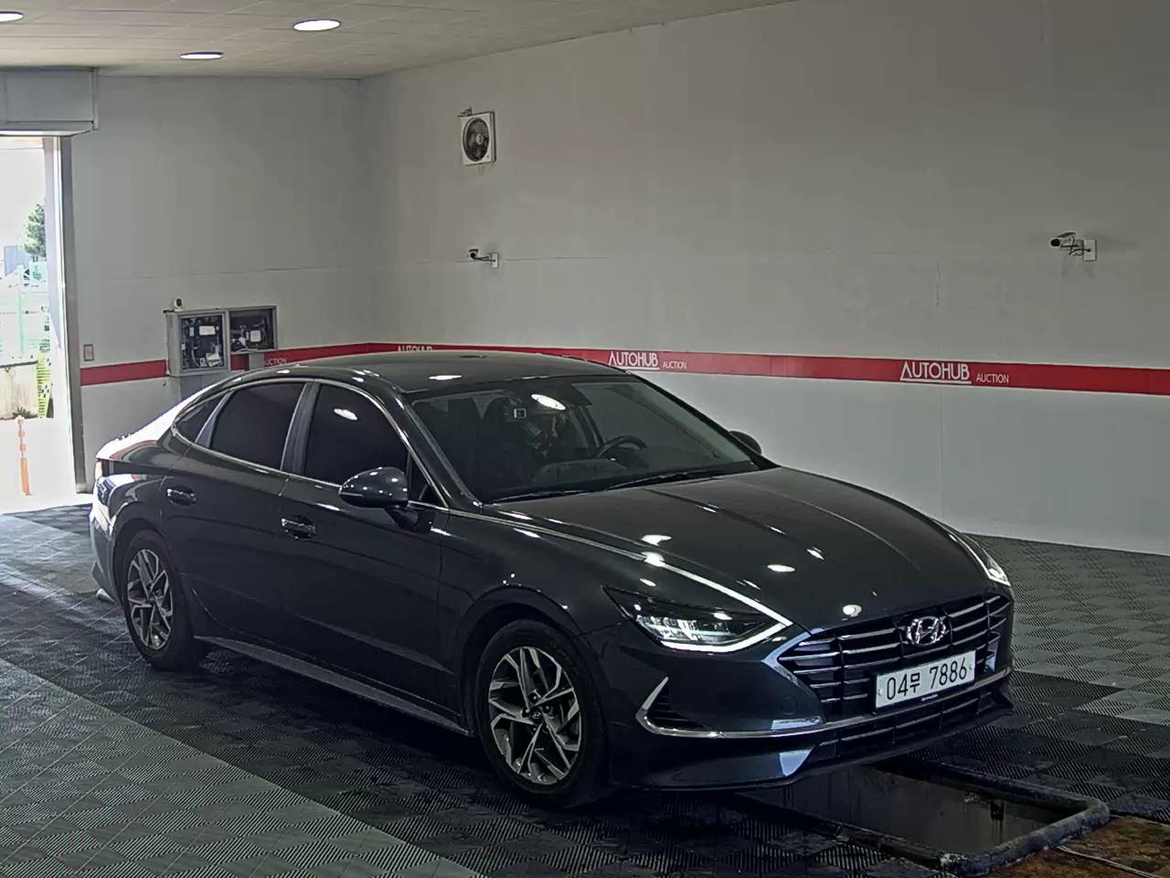 Hyundai Sonata 2020 - Image 2