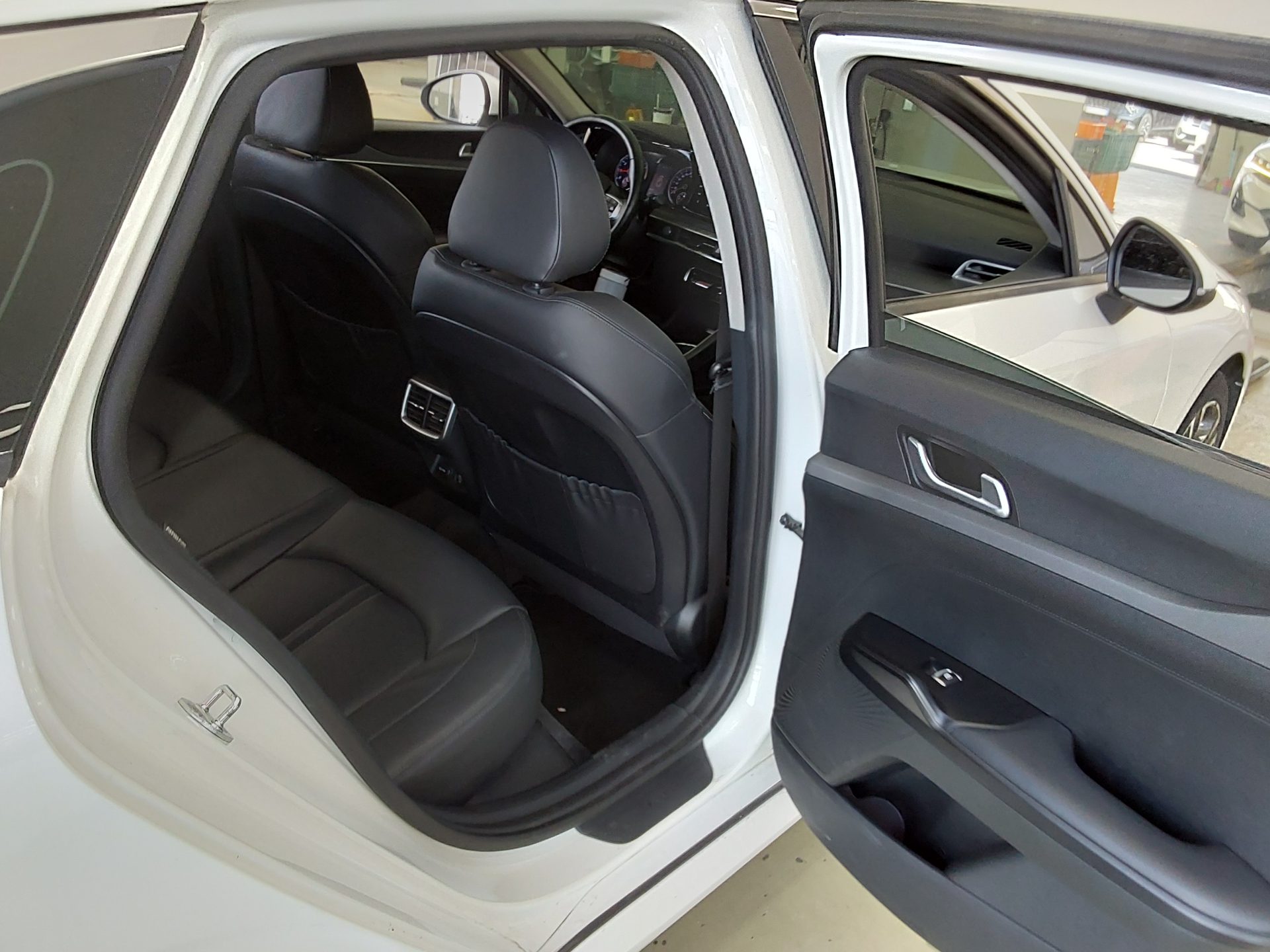 Kia K5 2021 - Image 12