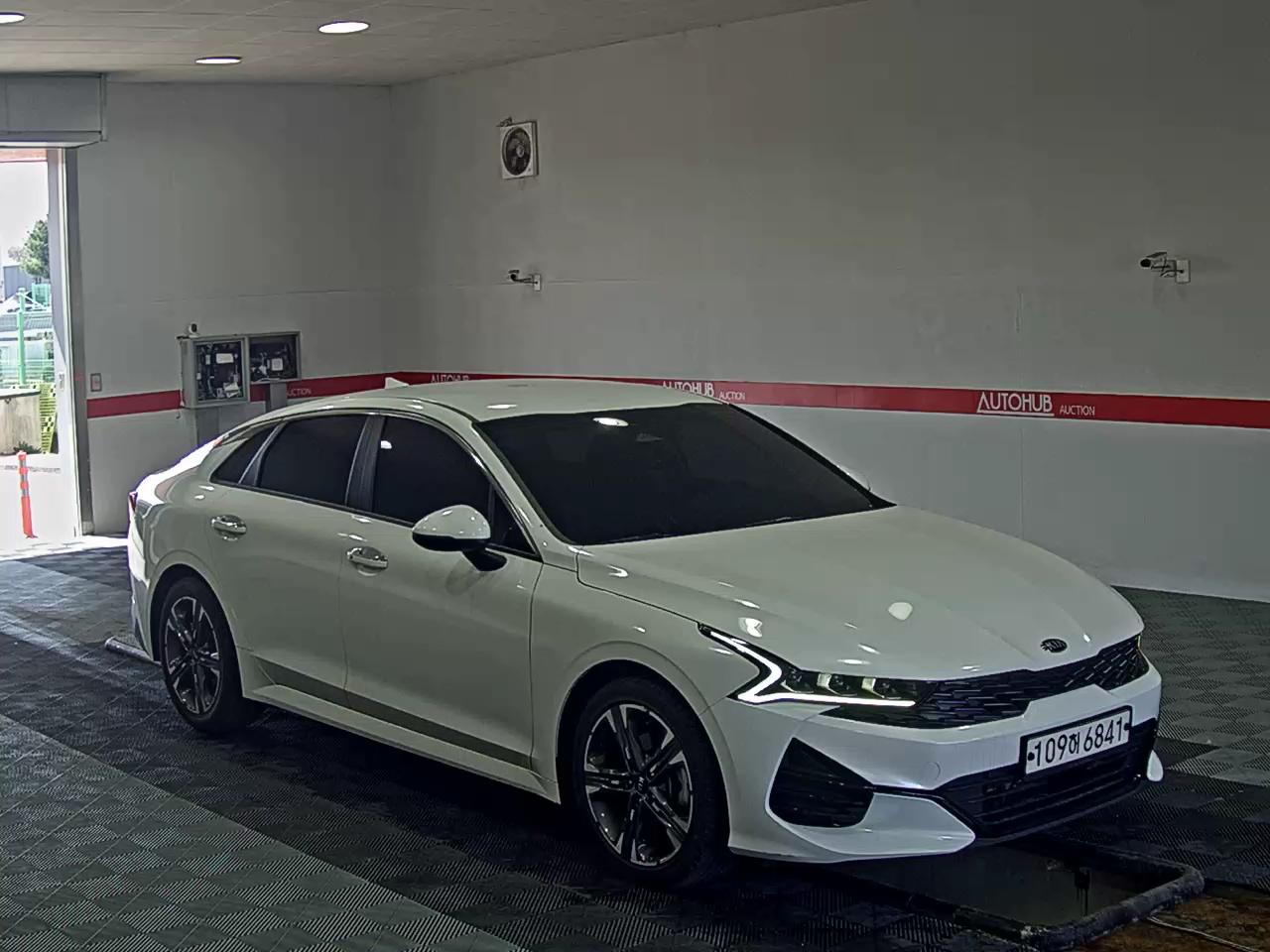 Kia K5 2021 - Image 2