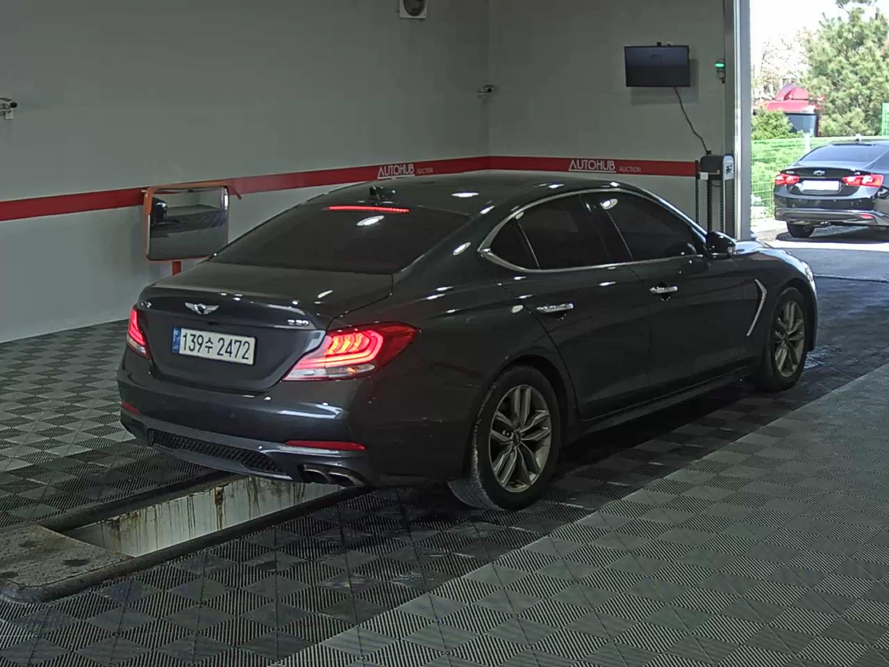 Genesis G70 - 4