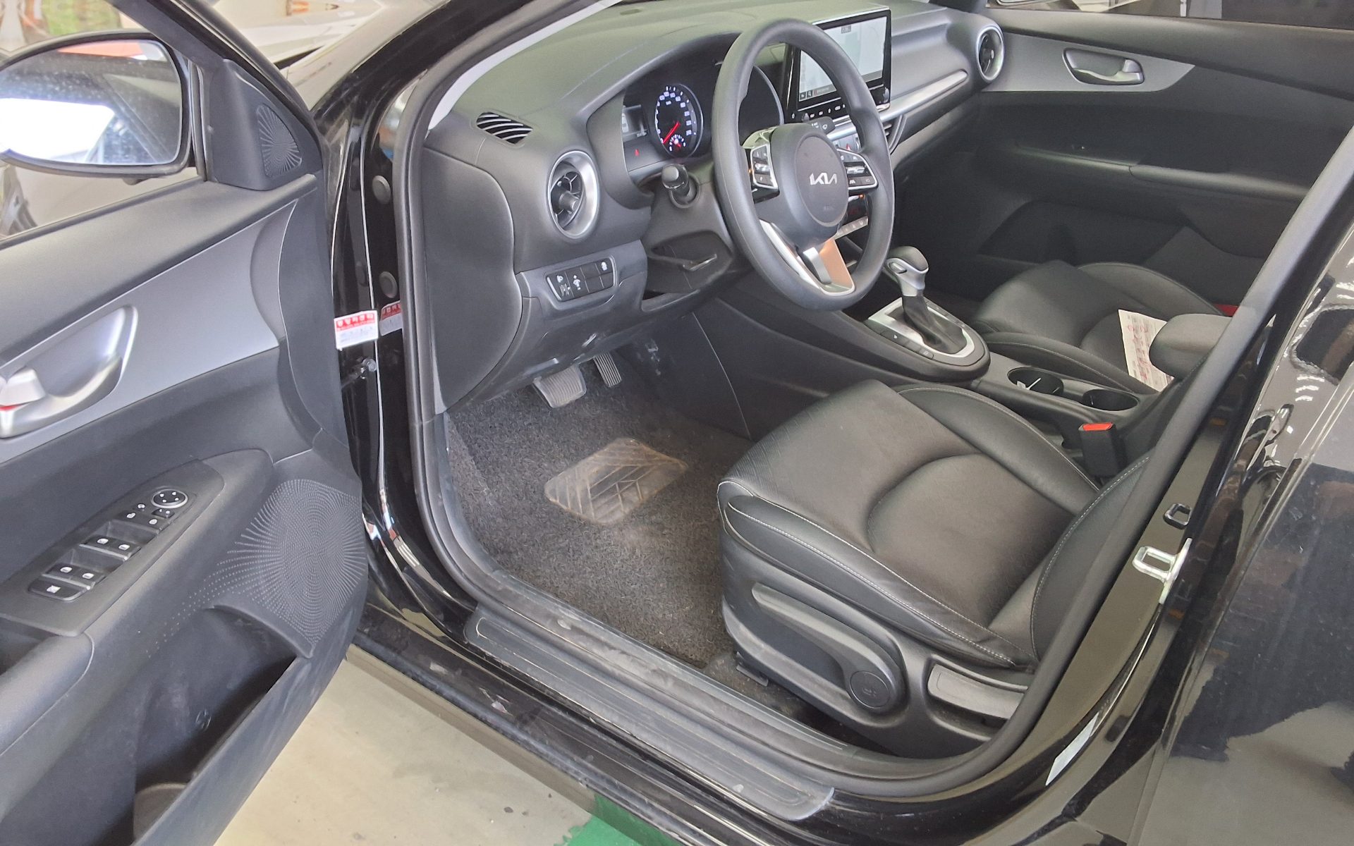 Kia K3 2022 - Image 9