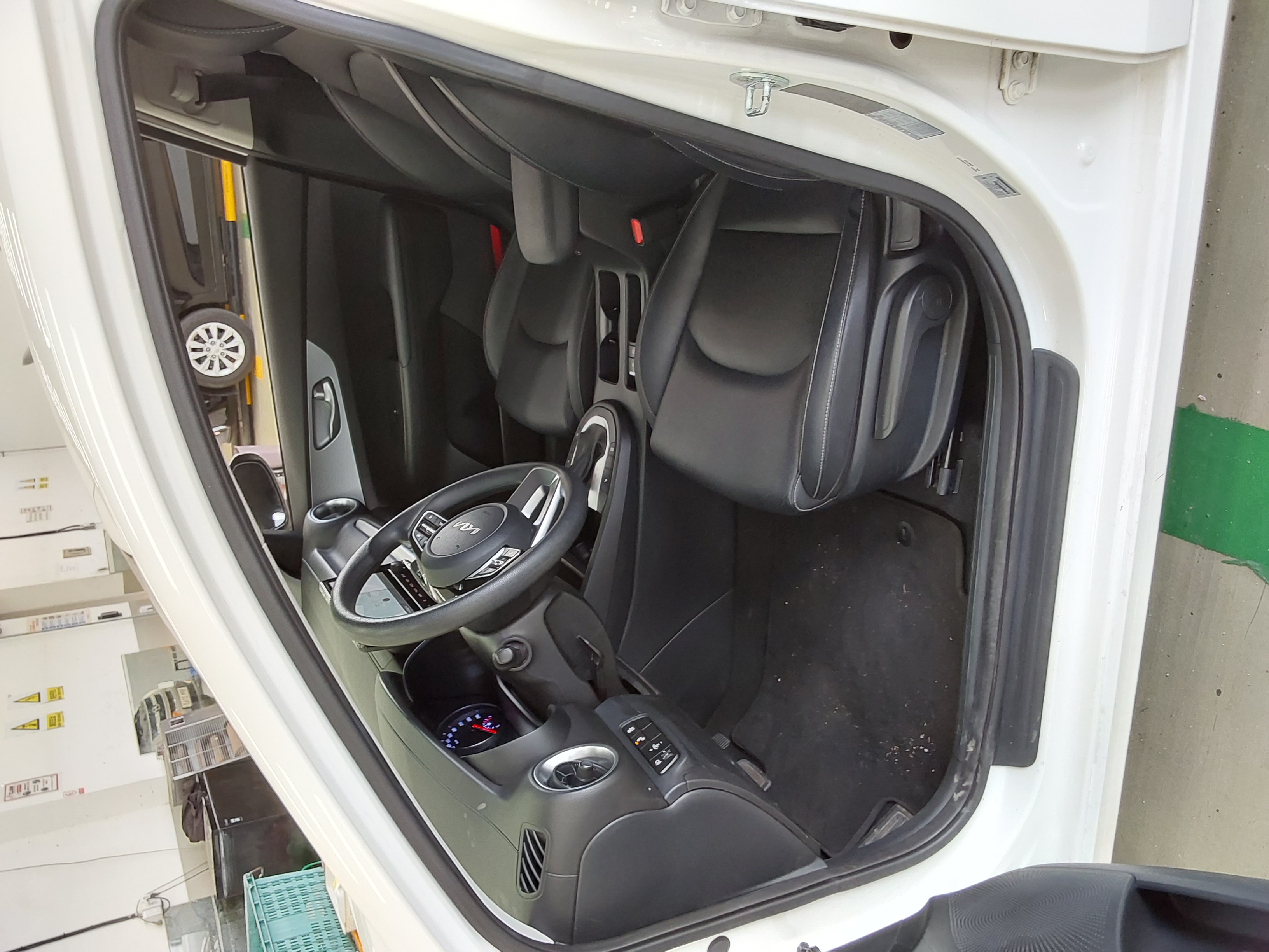 Kia K3 2022 - Image 9