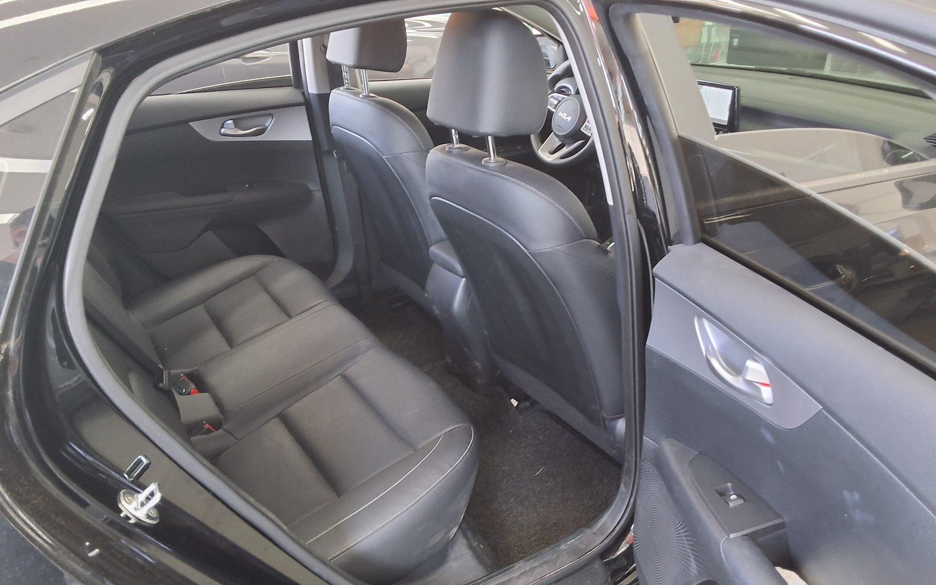 Kia K3 2022 - Image 12