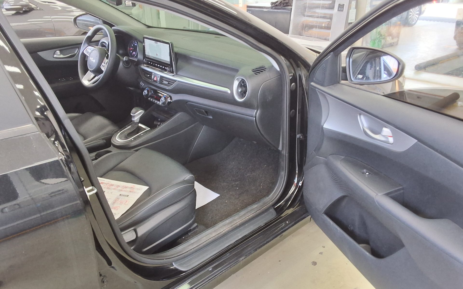 Kia K3 2022 - Image 13
