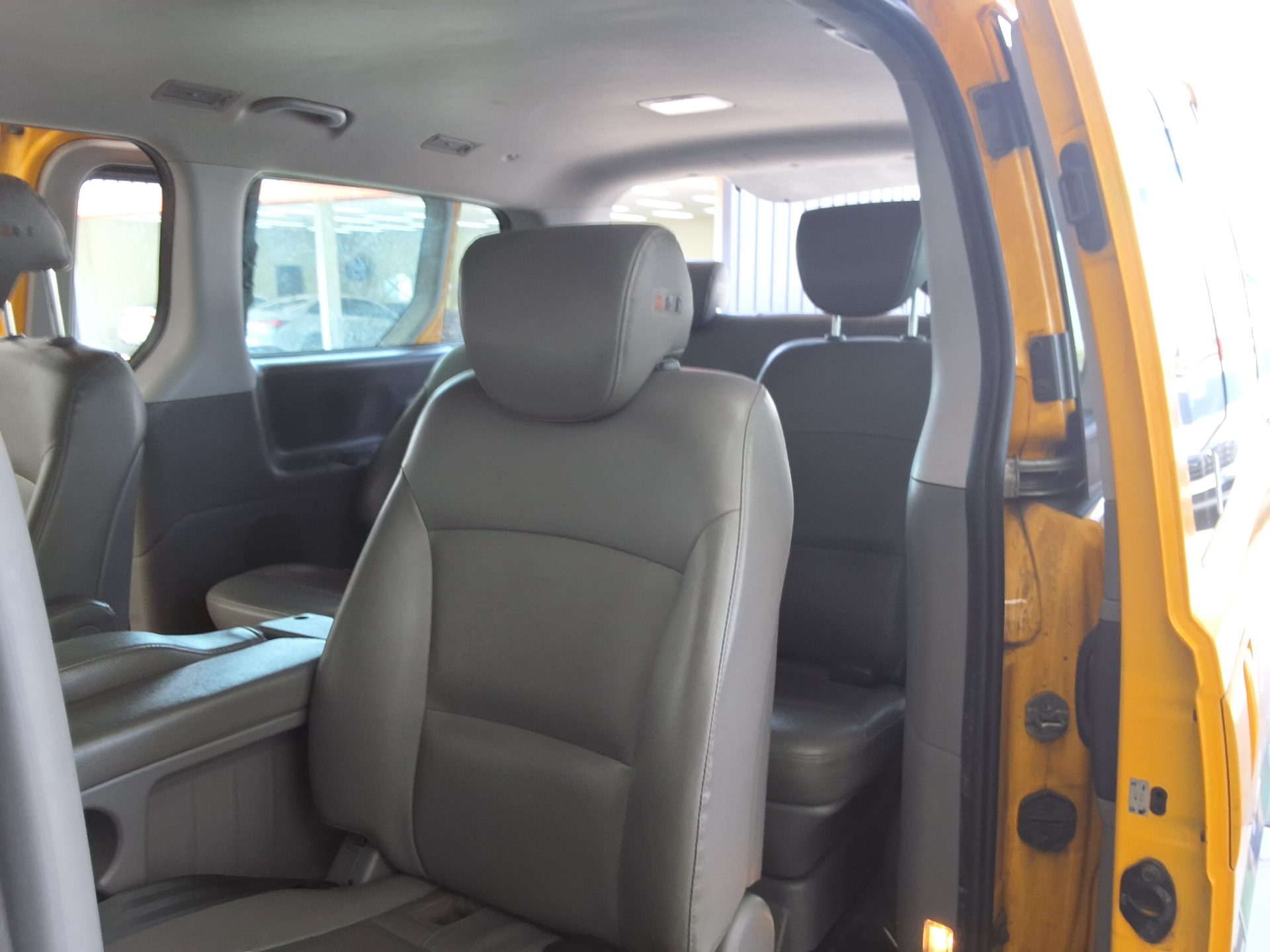 Hyundai Grand Starex 2019 - Image 11