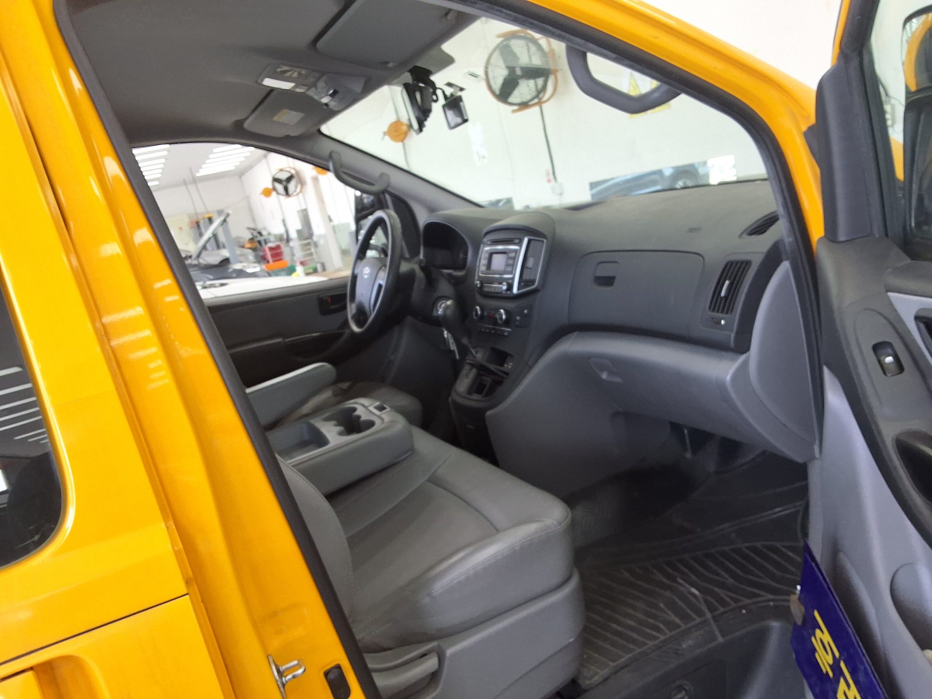 Hyundai Grand Starex 2019 - Image 13