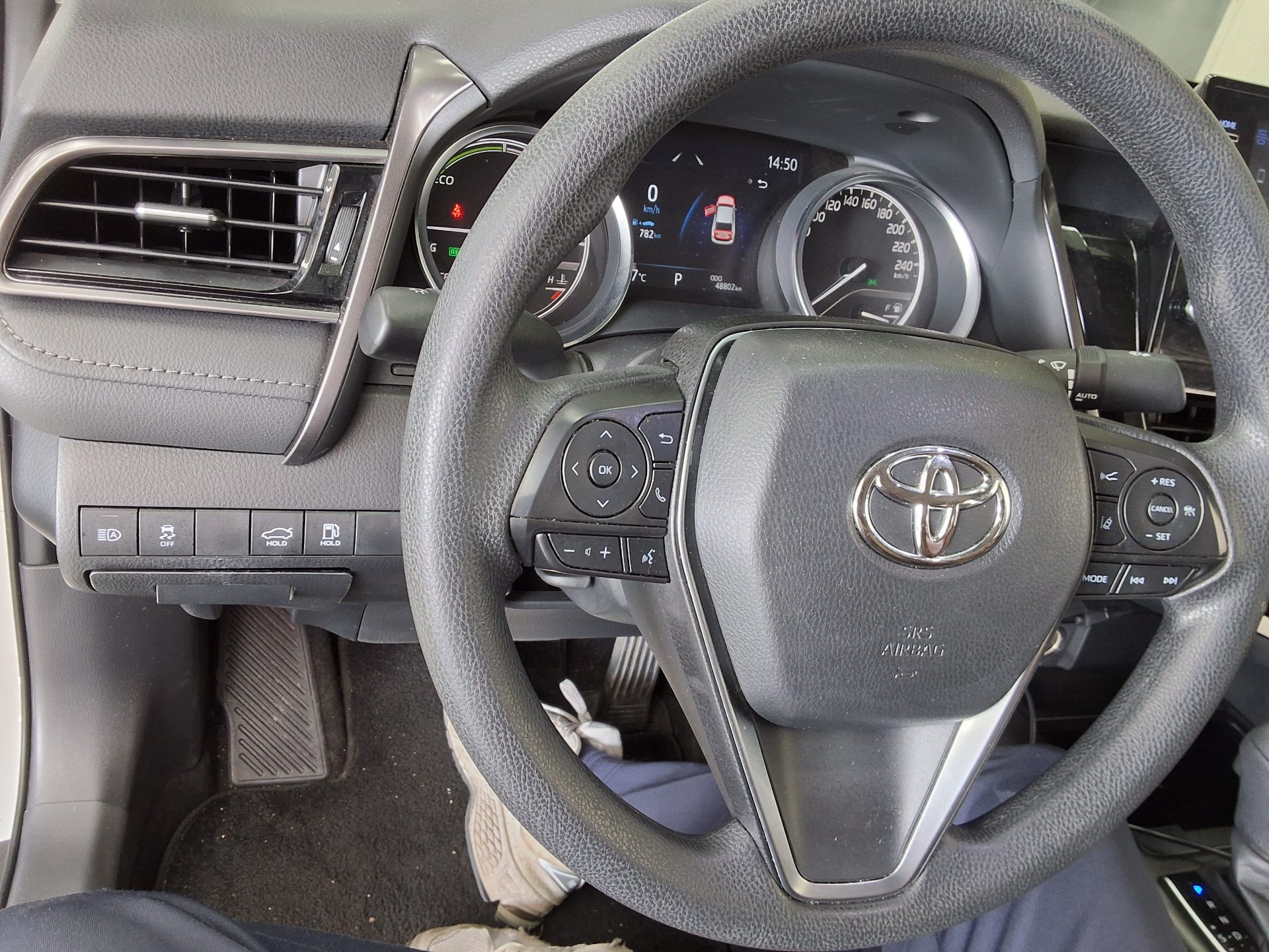 Toyota Camry 2024 - Image 16