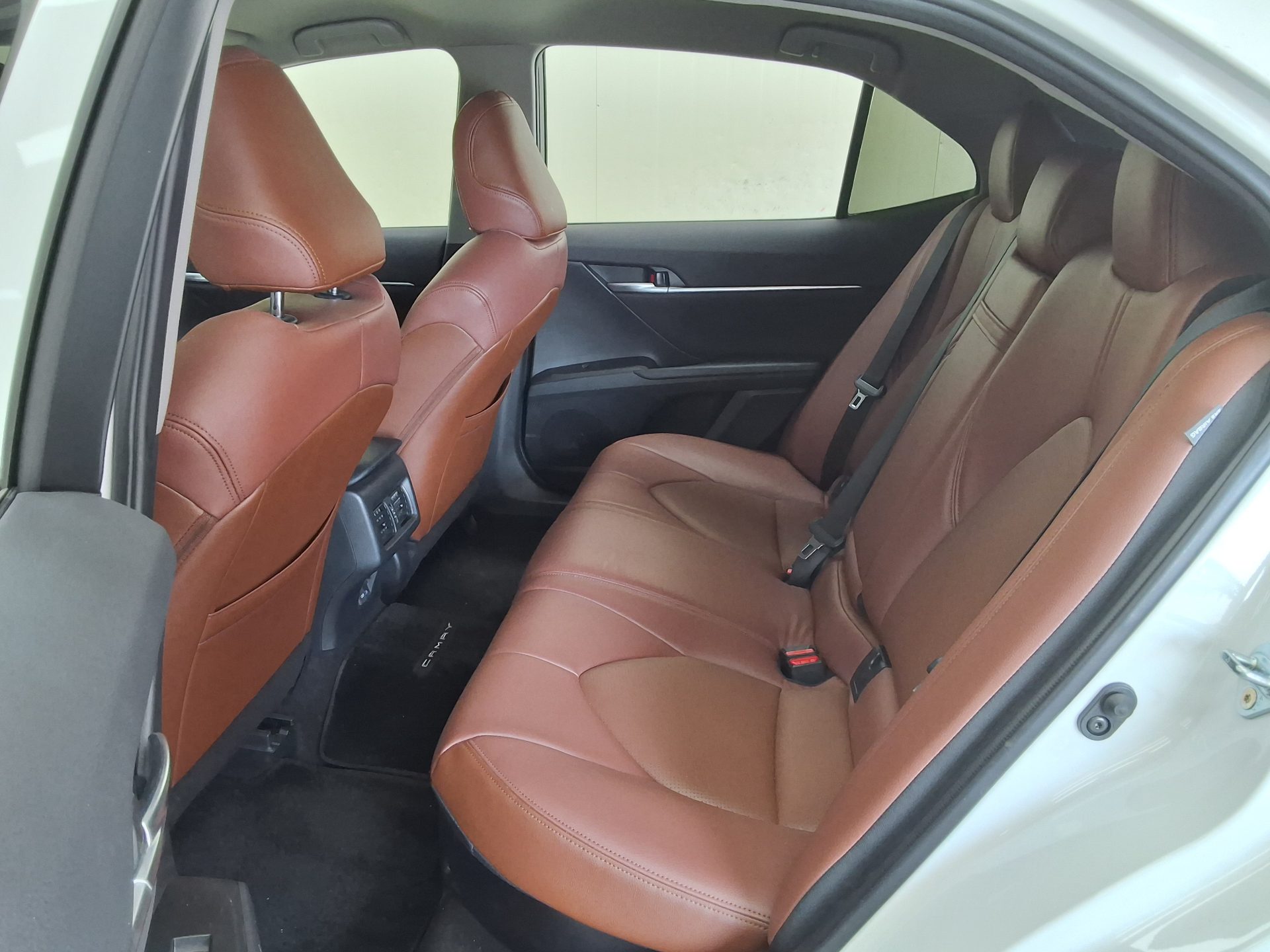Toyota Camry 2024 - Image 11