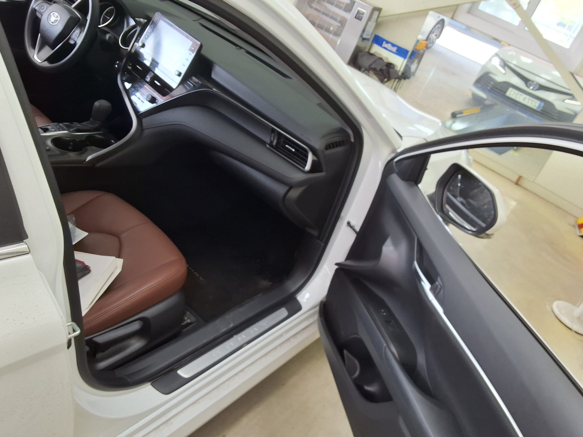 Toyota Camry 2024 - Image 13