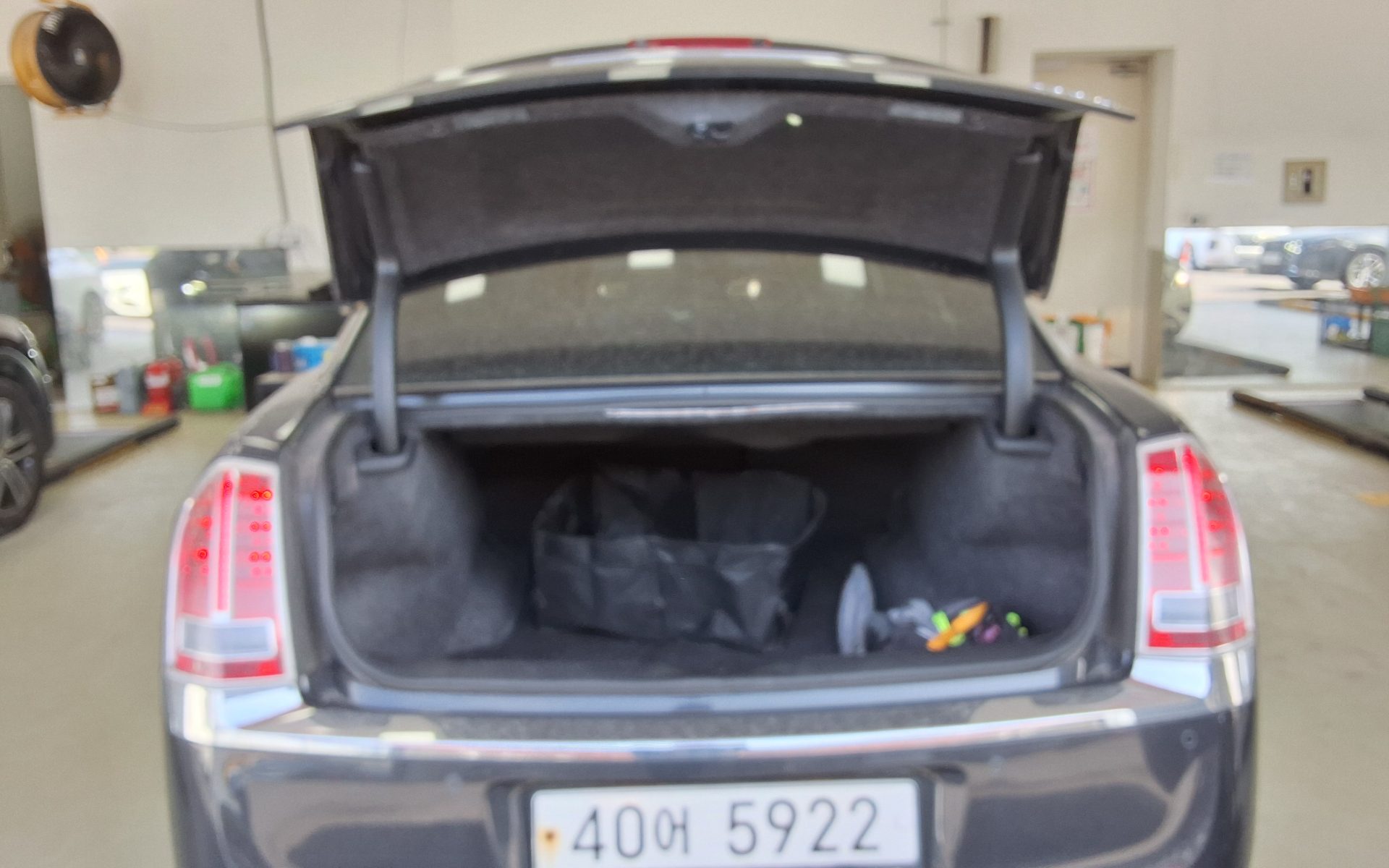 CHRYSLER 300C - 14