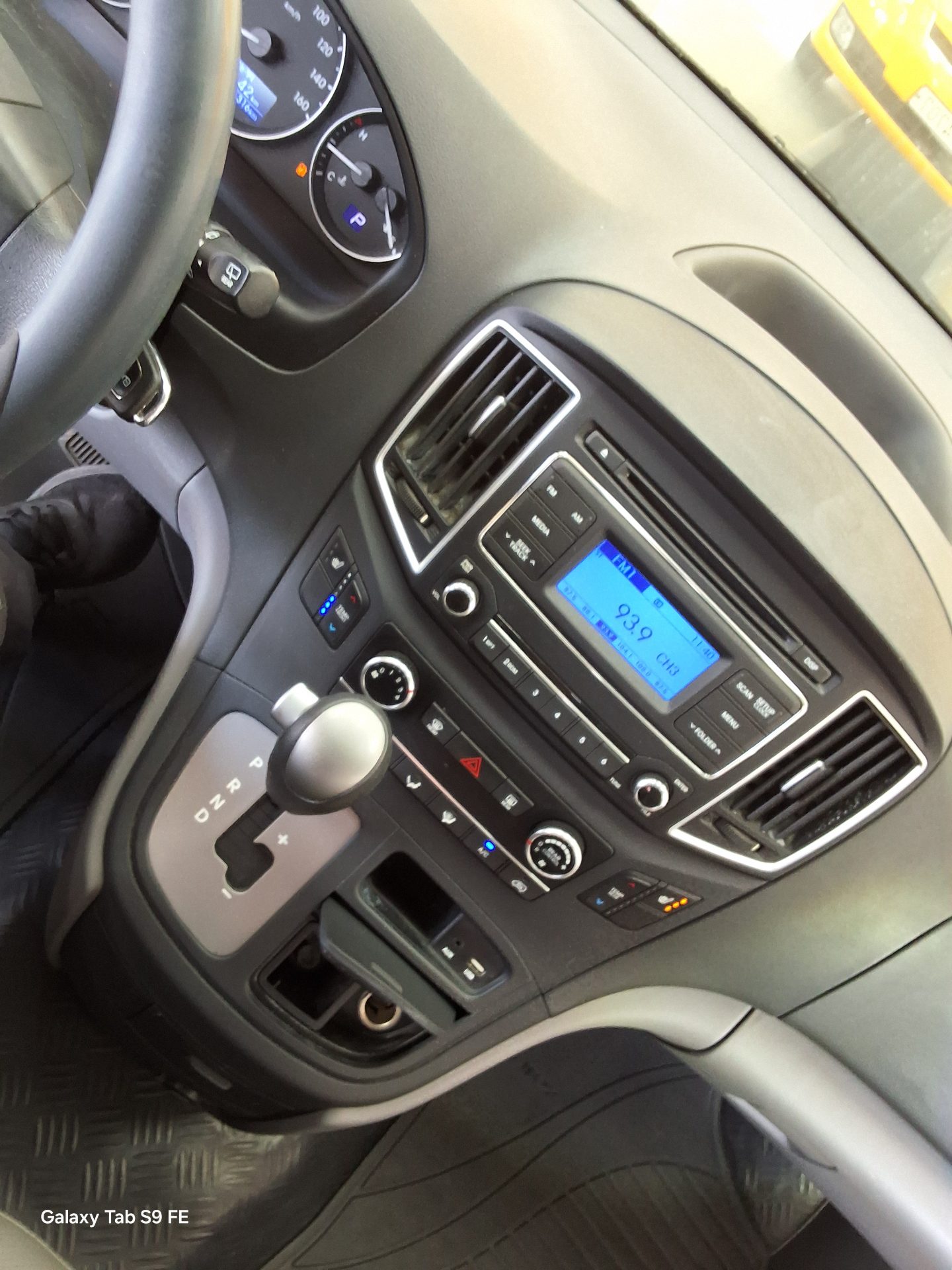 Hyundai Grand Starex 2017 - Image 17