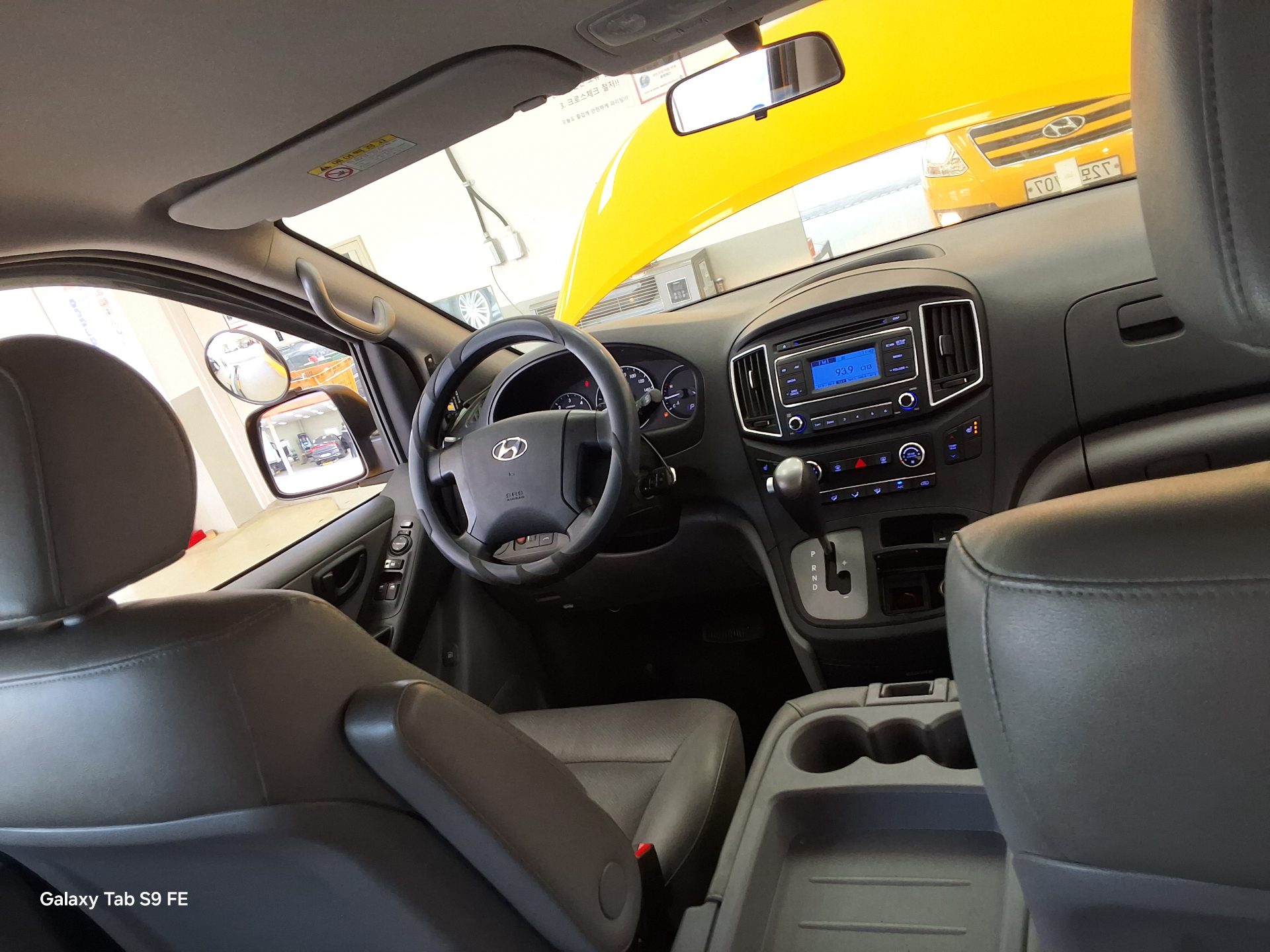 Hyundai Grand Starex 2017 - Image 10