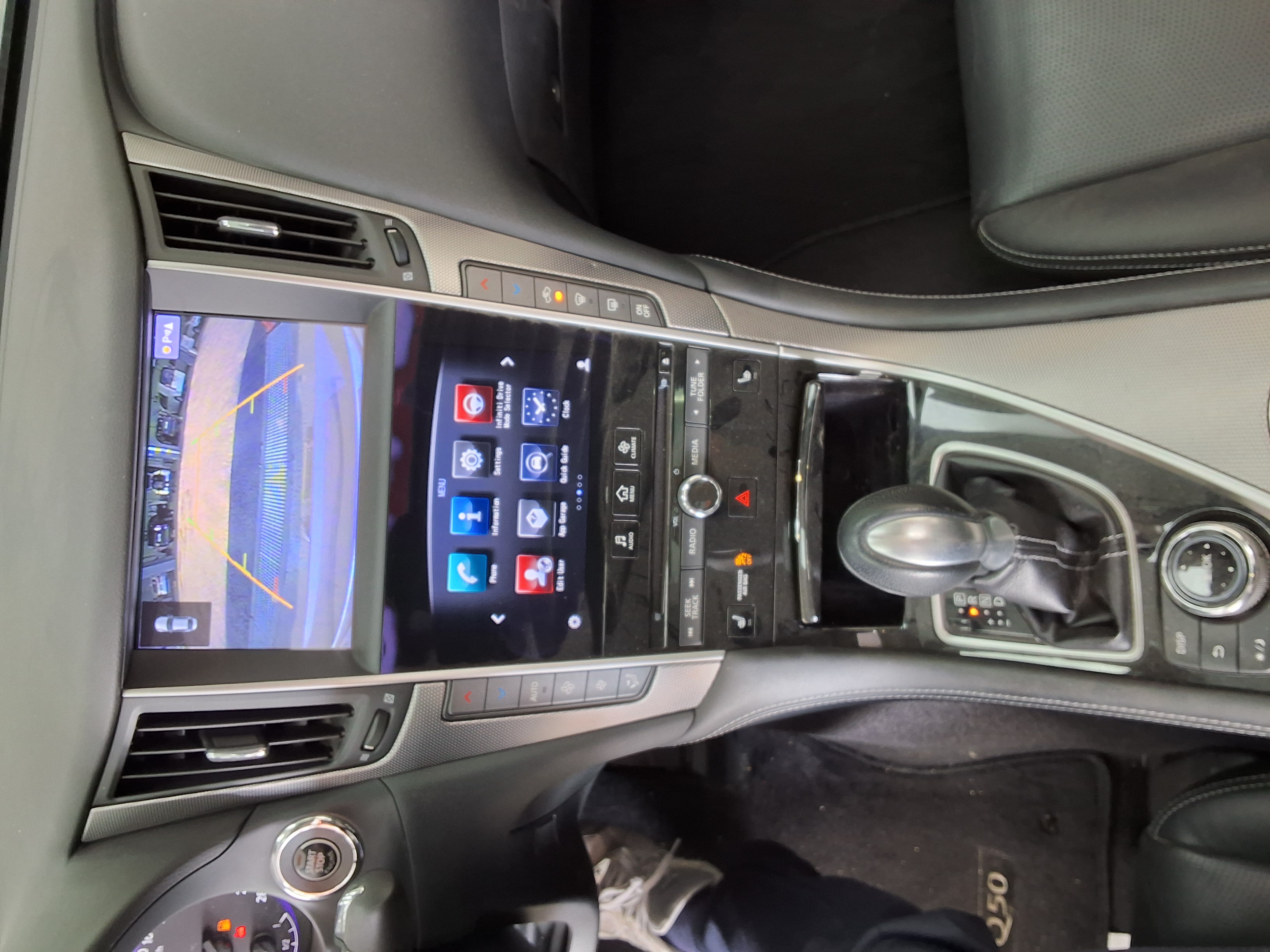 INFINITI Q50 - 10