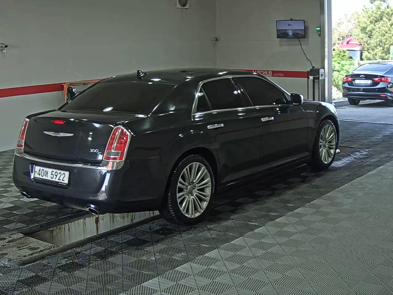 CHRYSLER 300C - 4