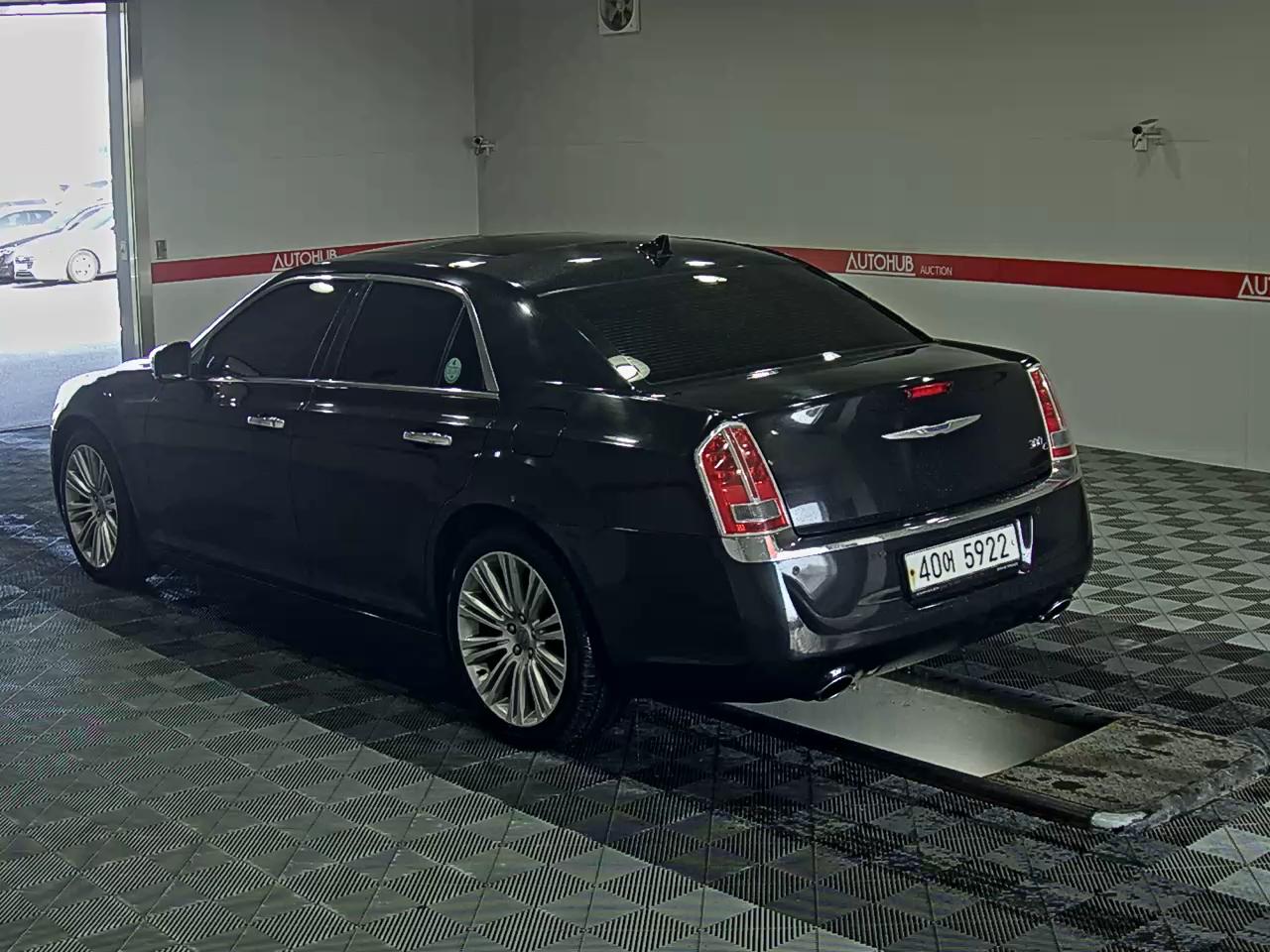 CHRYSLER 300C - 5