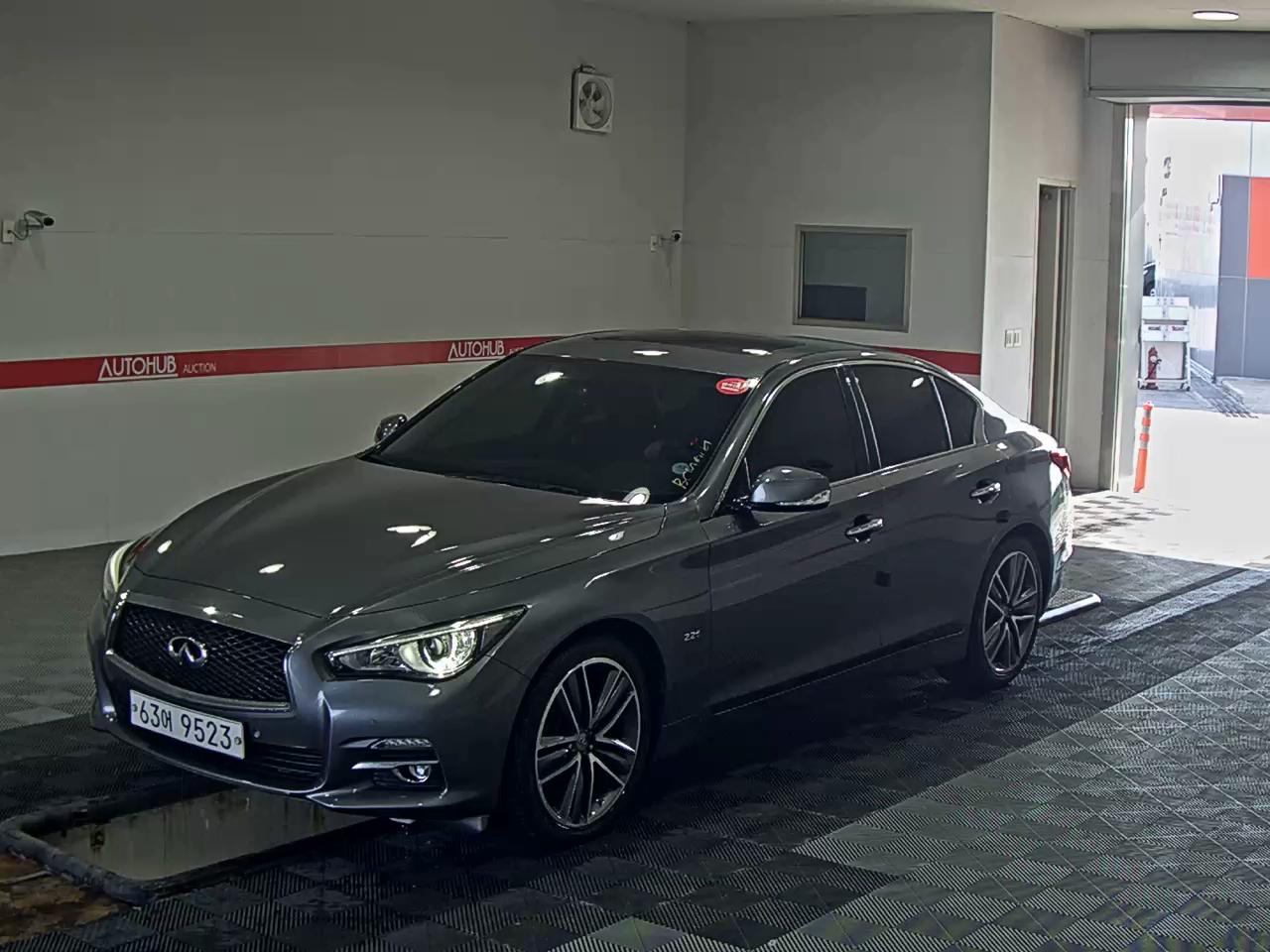 INFINITI Q50