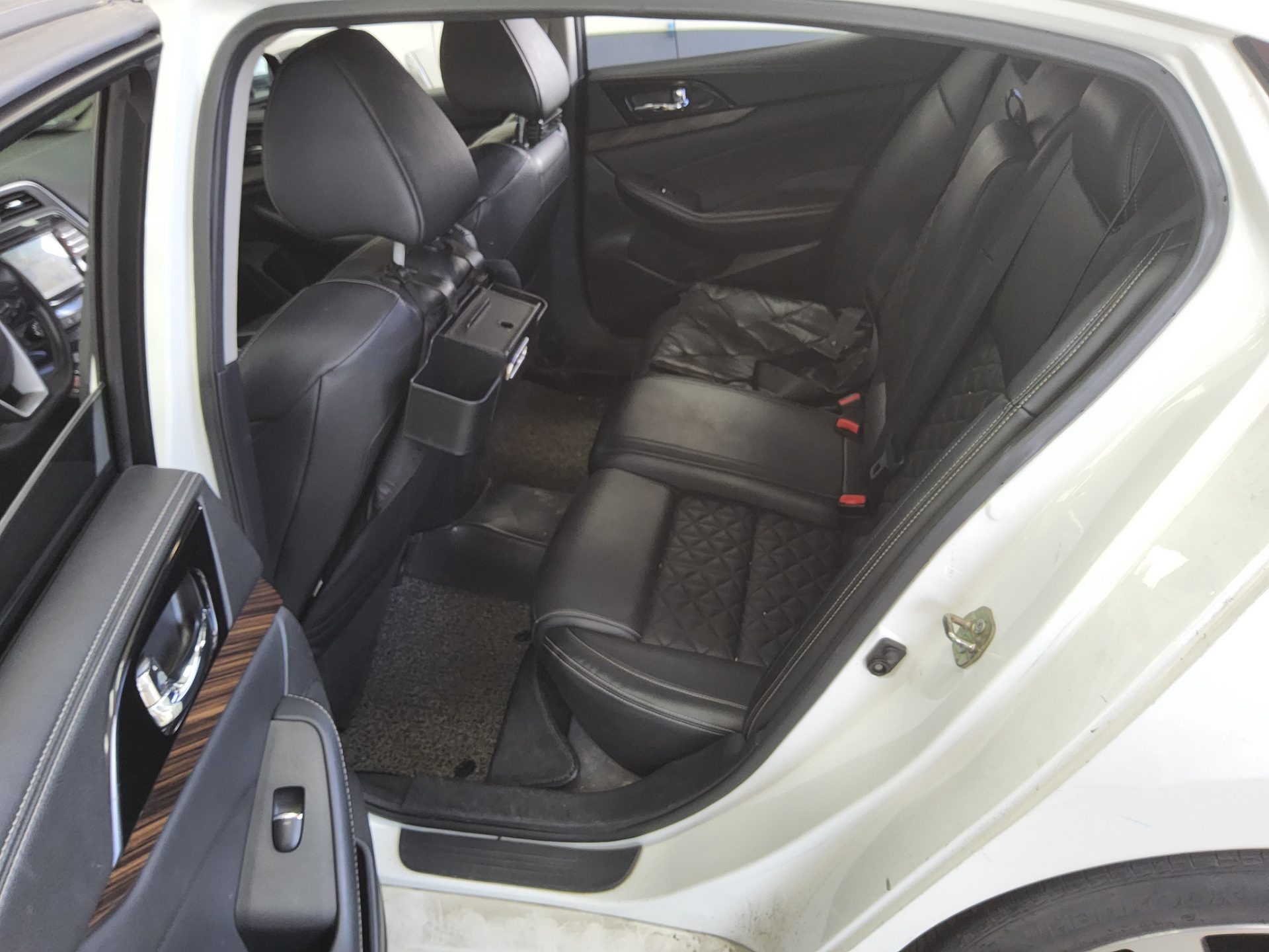 Nissan Maxima 2017 - Image 11