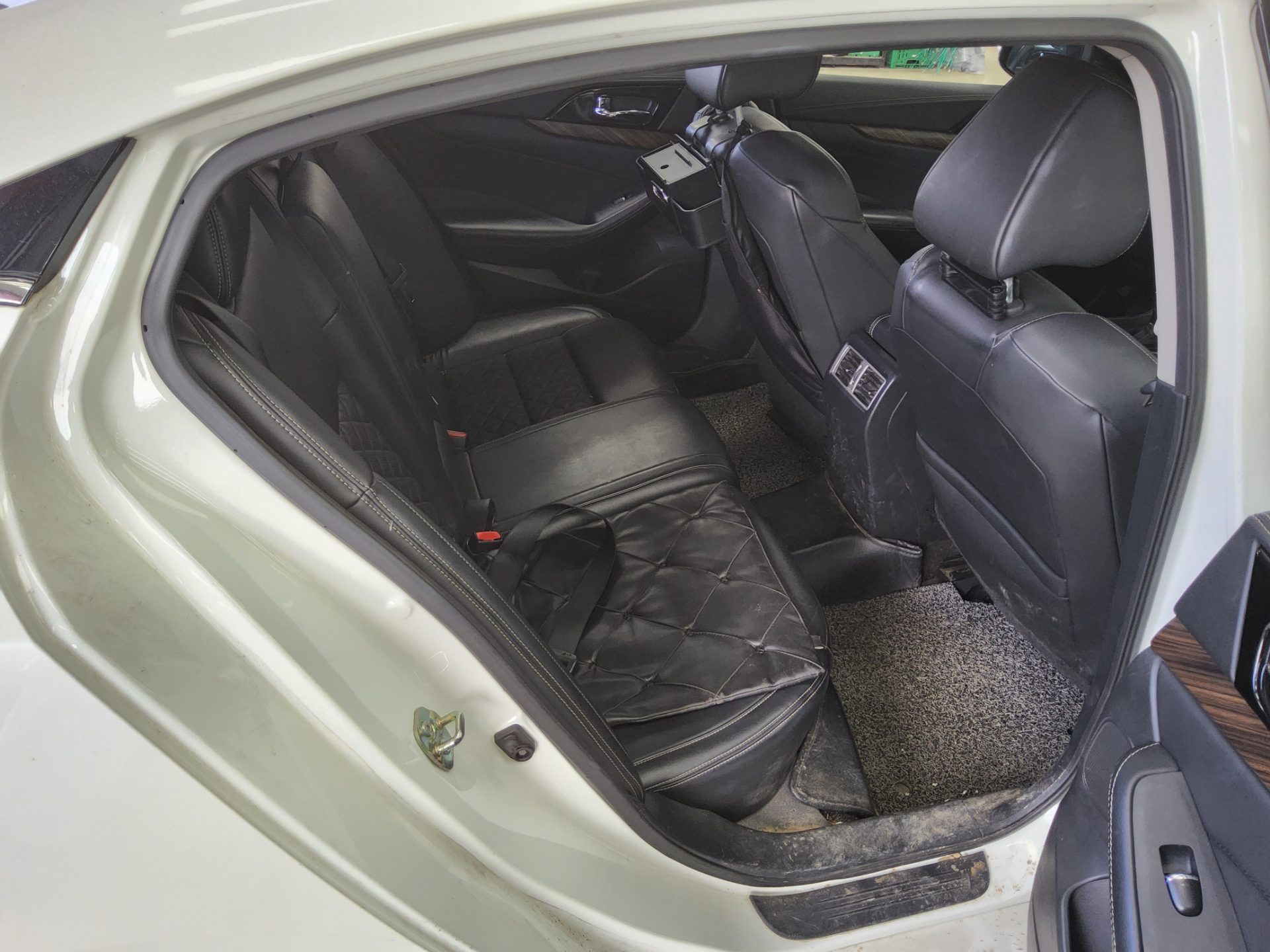 Nissan Maxima 2017 - Image 12