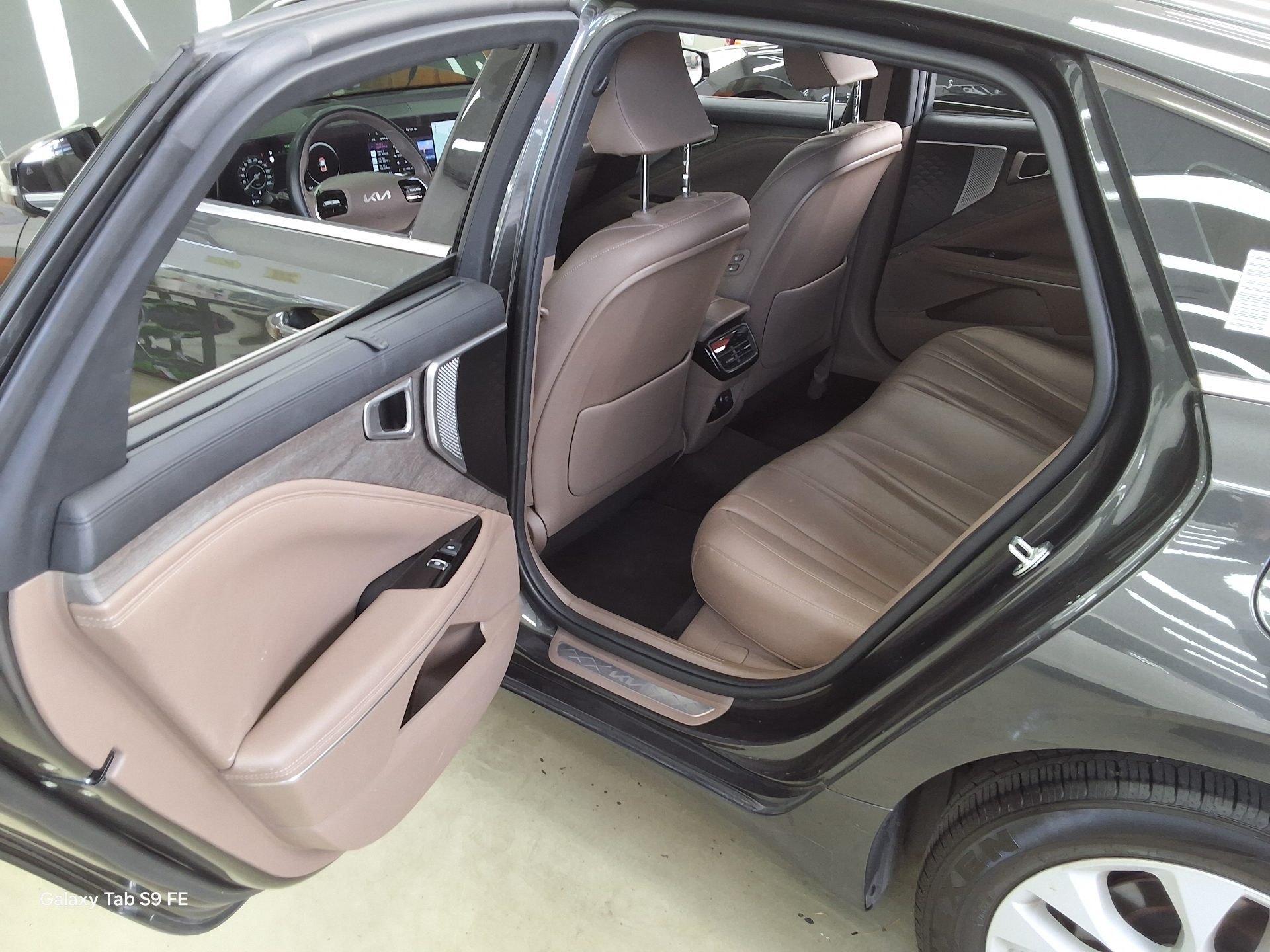 Kia K8 2023 - Image 11