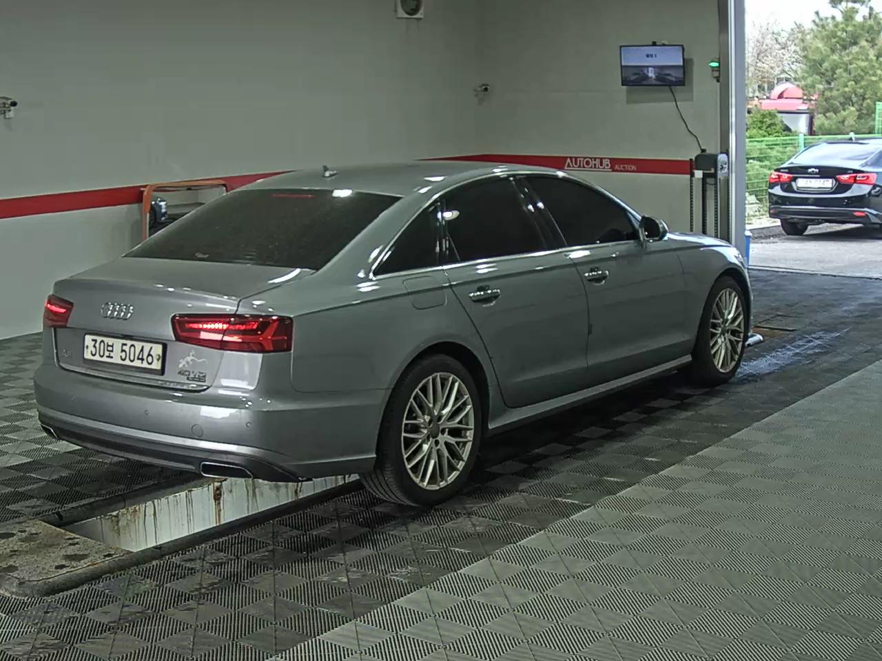 أودي A6 - 4
