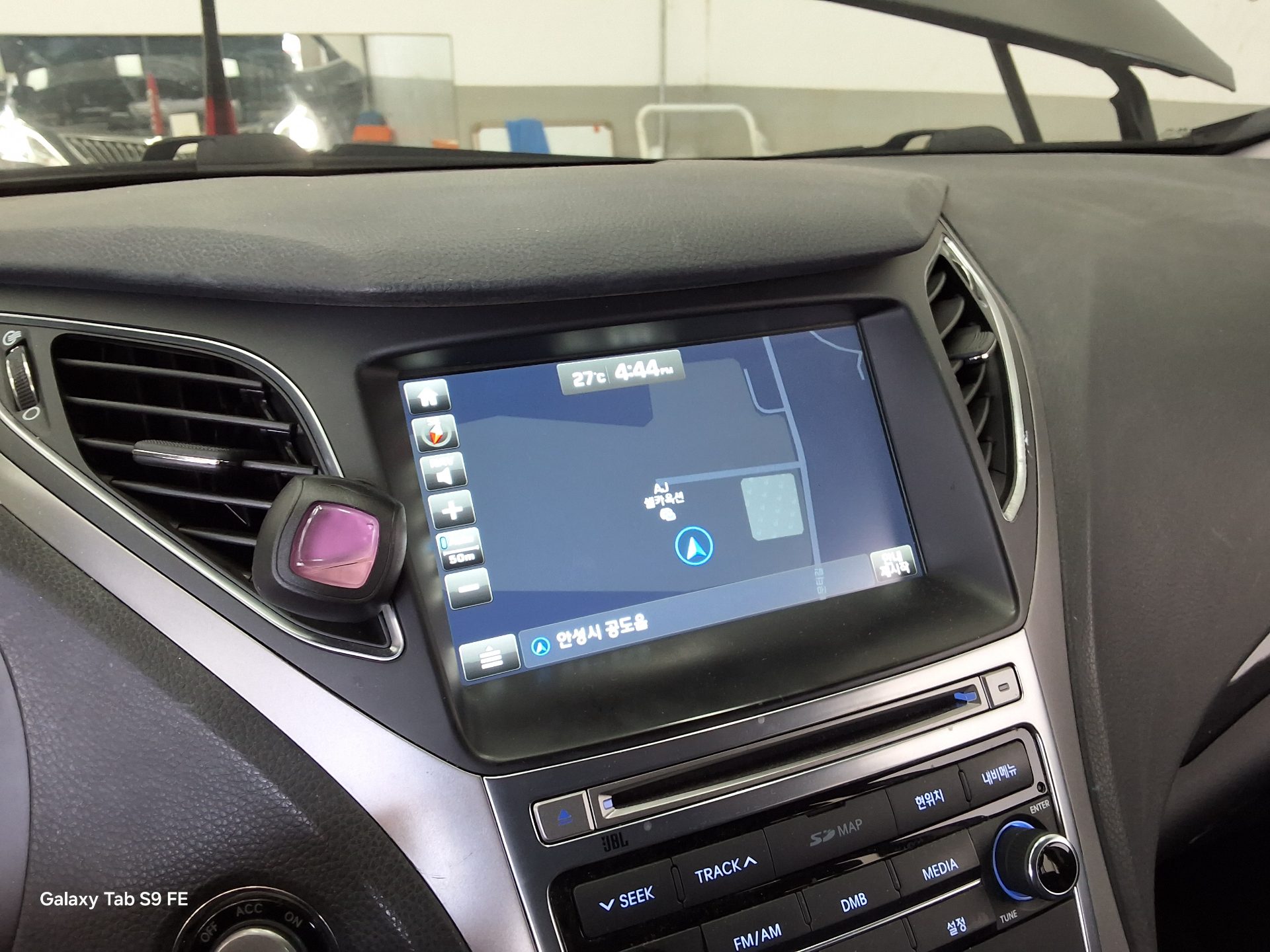 Hyundai Grandeur 2015 - Image 17