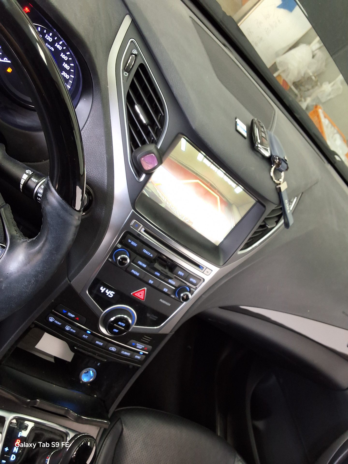 Hyundai Grandeur 2015 - Image 18