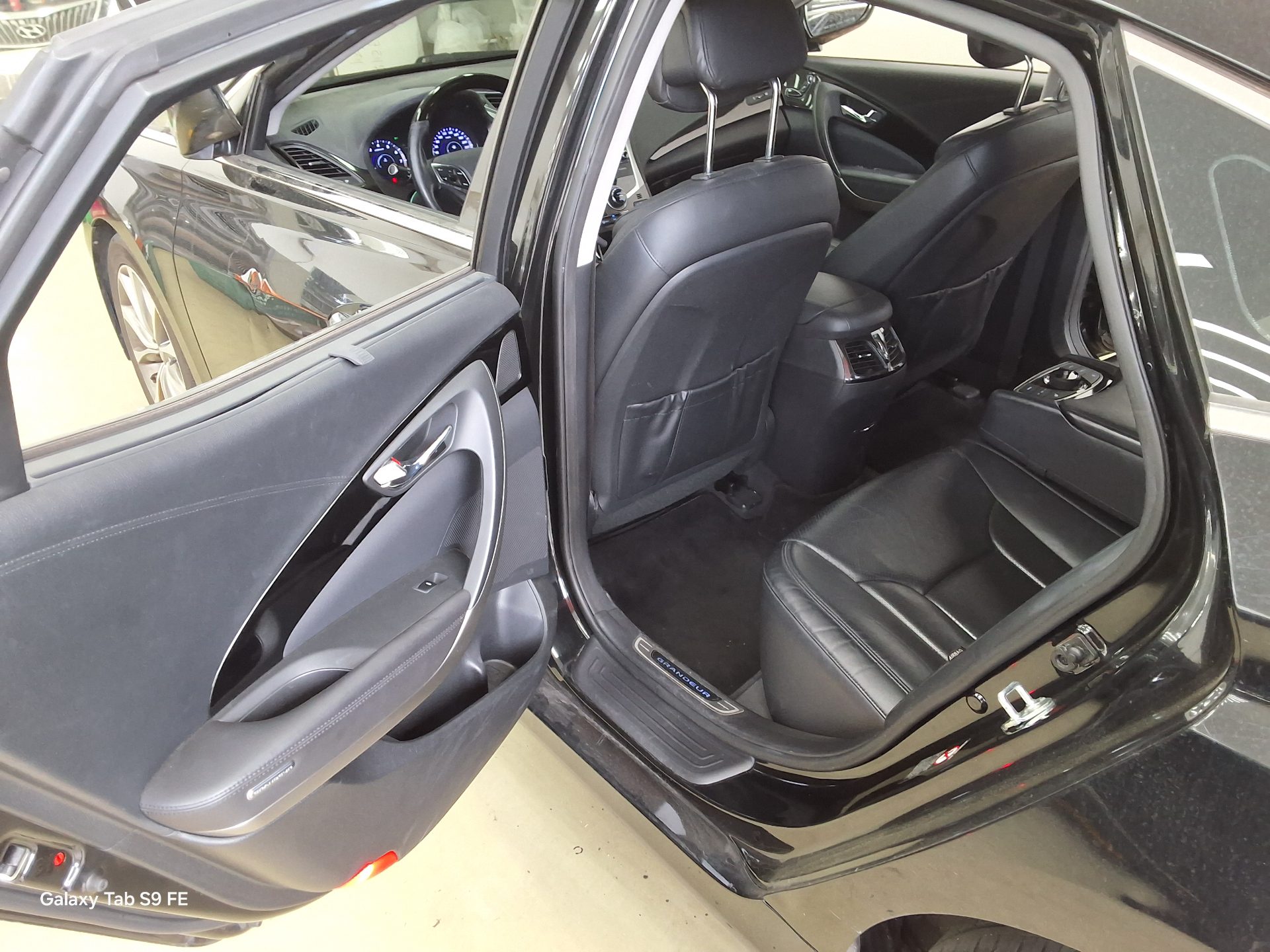 Hyundai Grandeur 2015 - Image 11