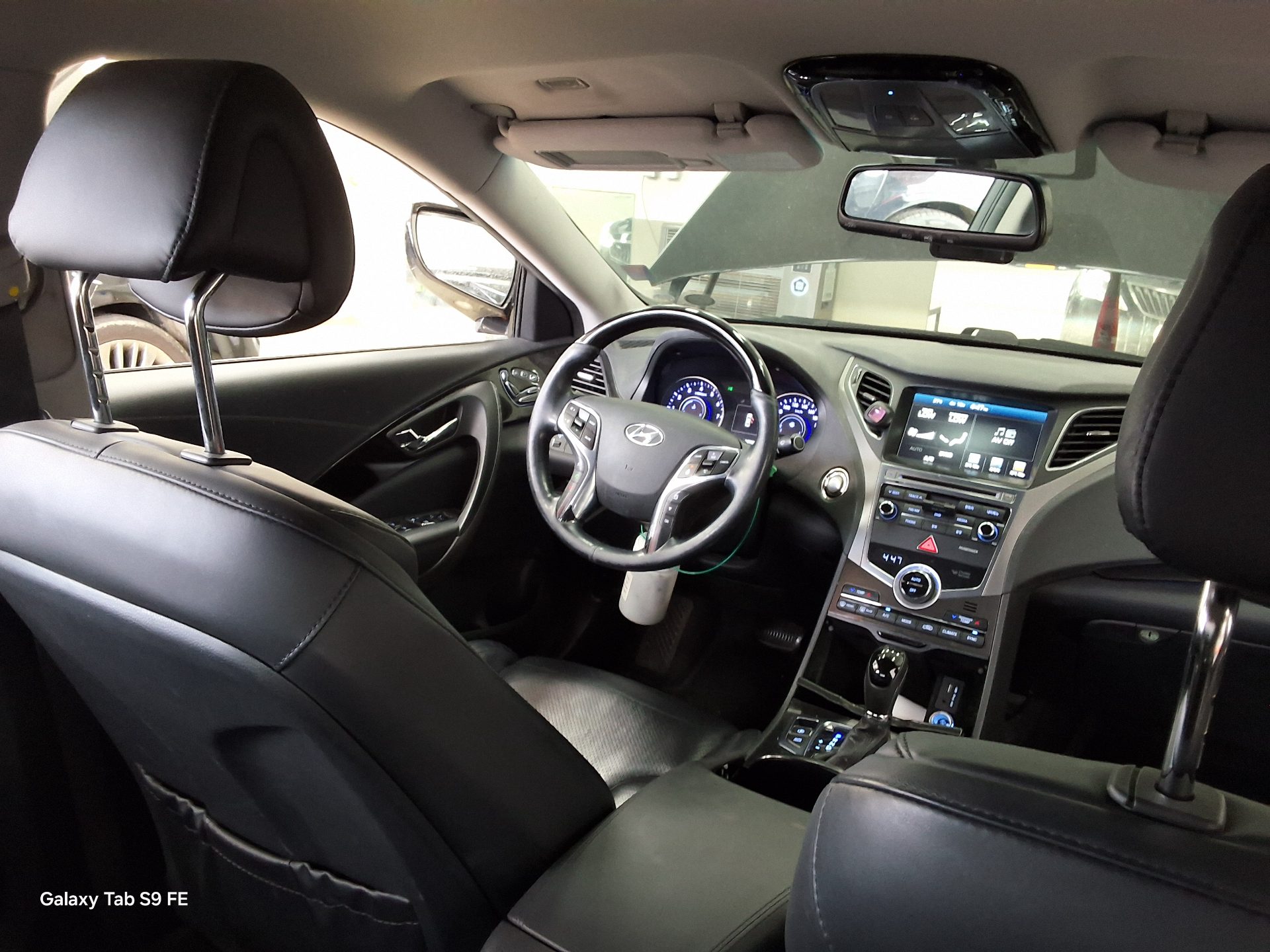 Hyundai Grandeur 2015 - Image 10