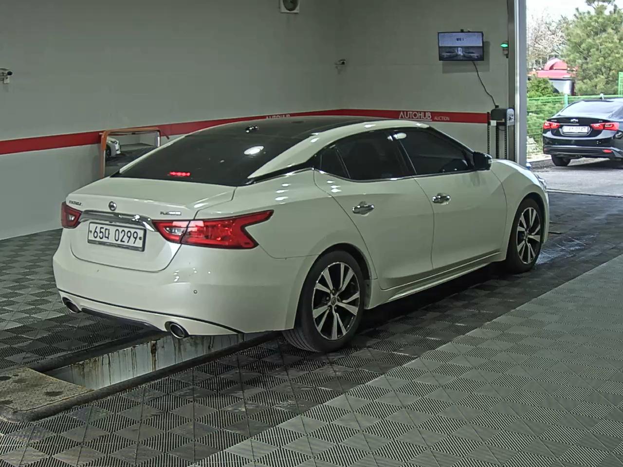 Nissan Maxima 2017 - Image 4