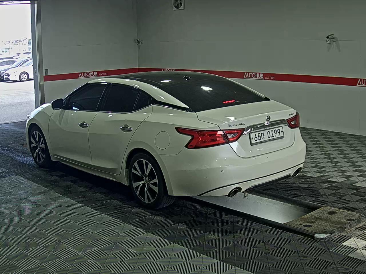 Nissan Maxima 2017 - Image 5
