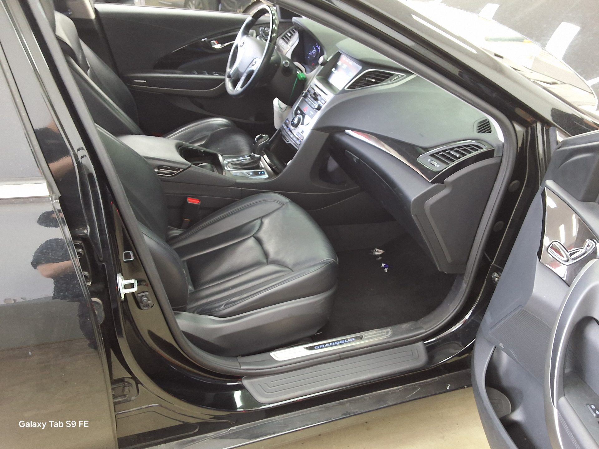 Hyundai Grandeur 2015 - Image 13