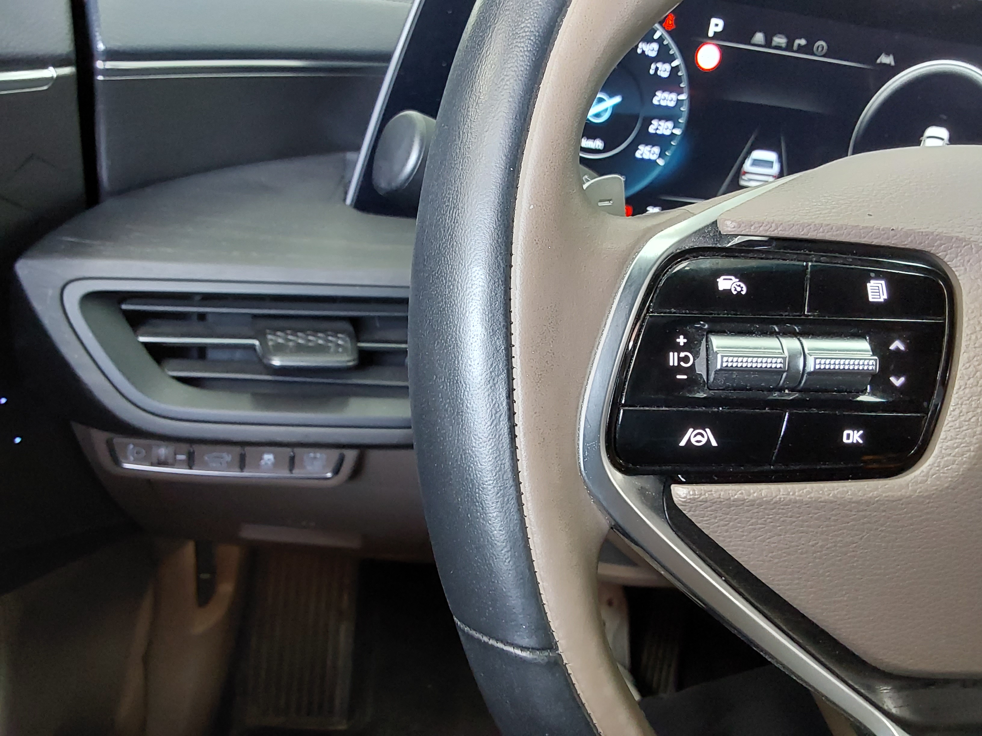 Kia K8 2023 - Image 17
