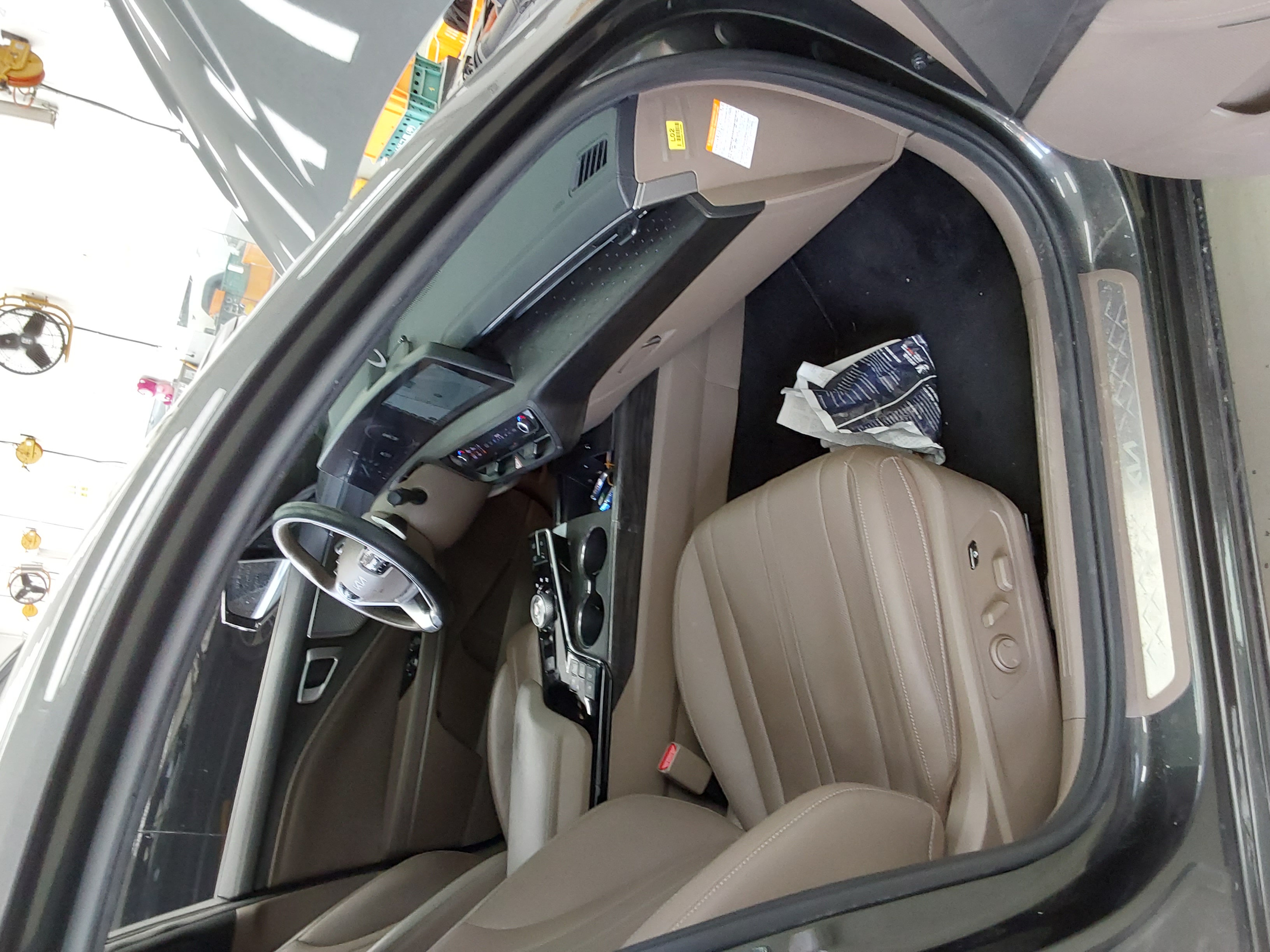 Kia K8 2023 - Image 13