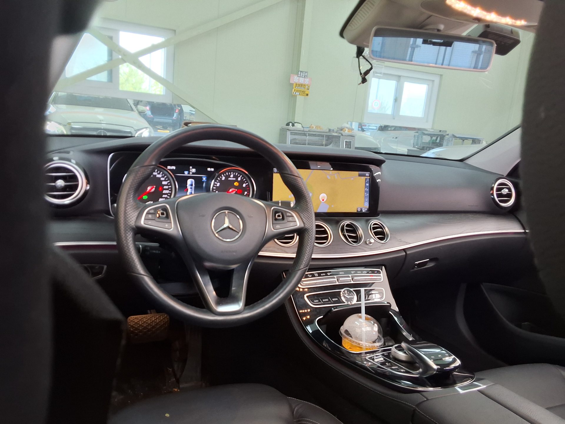 Mercedes-Benz E-Class 2018 - Image 10