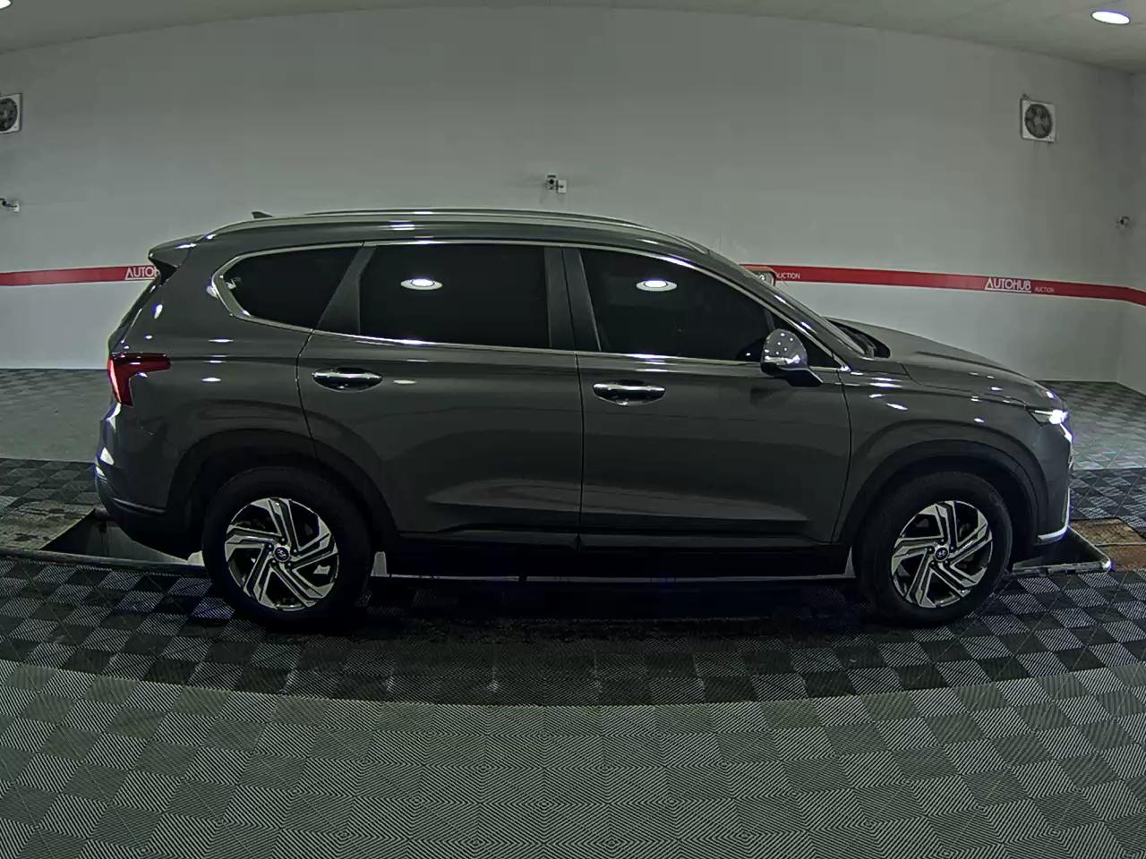 Hyundai Santa Fe 2021 - Image 3