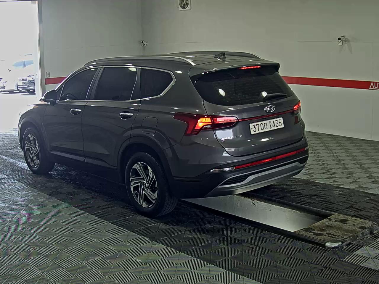 Hyundai Santa Fe 2021 - Image 5