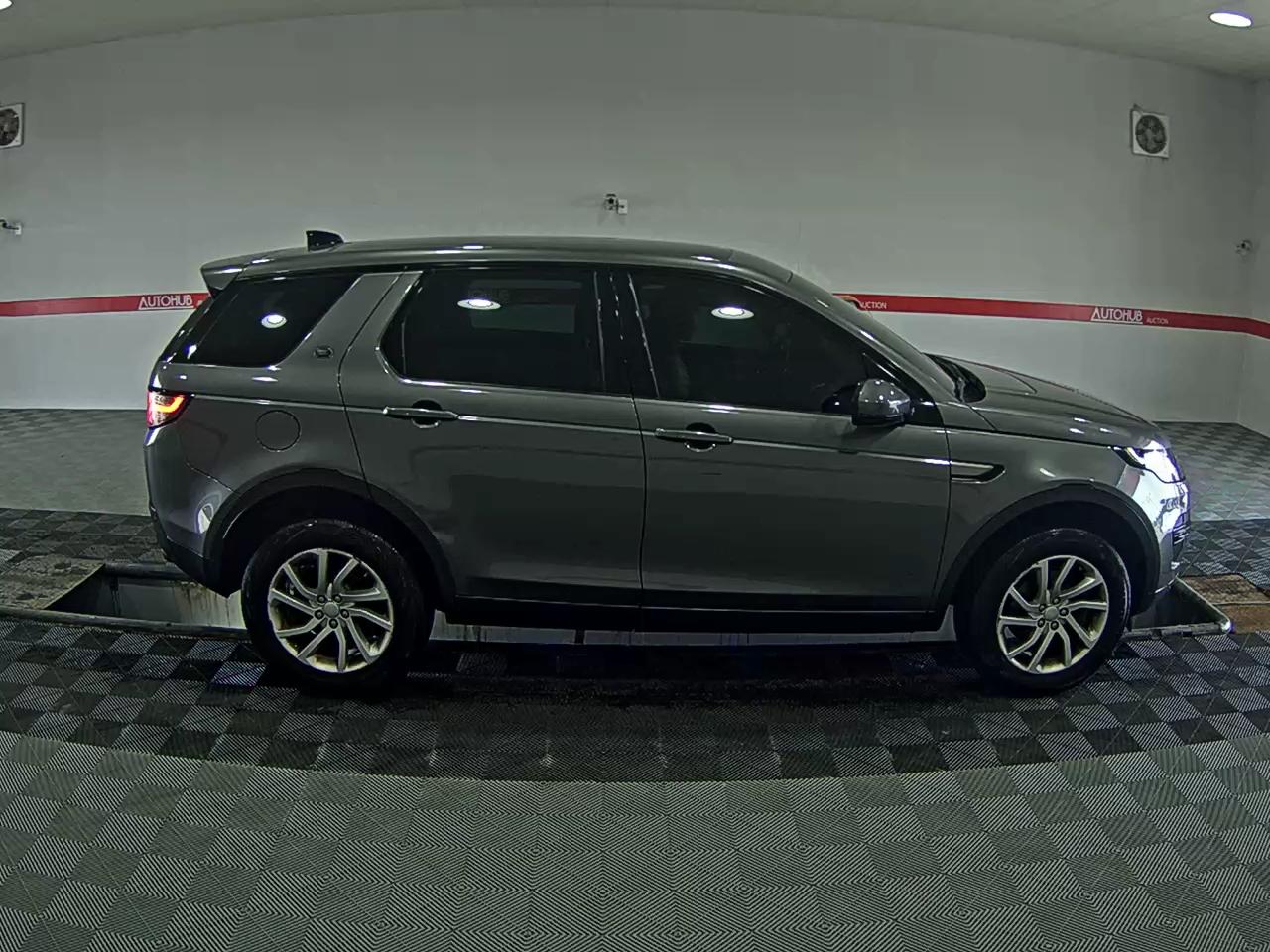Land Rover Discovery - 3
